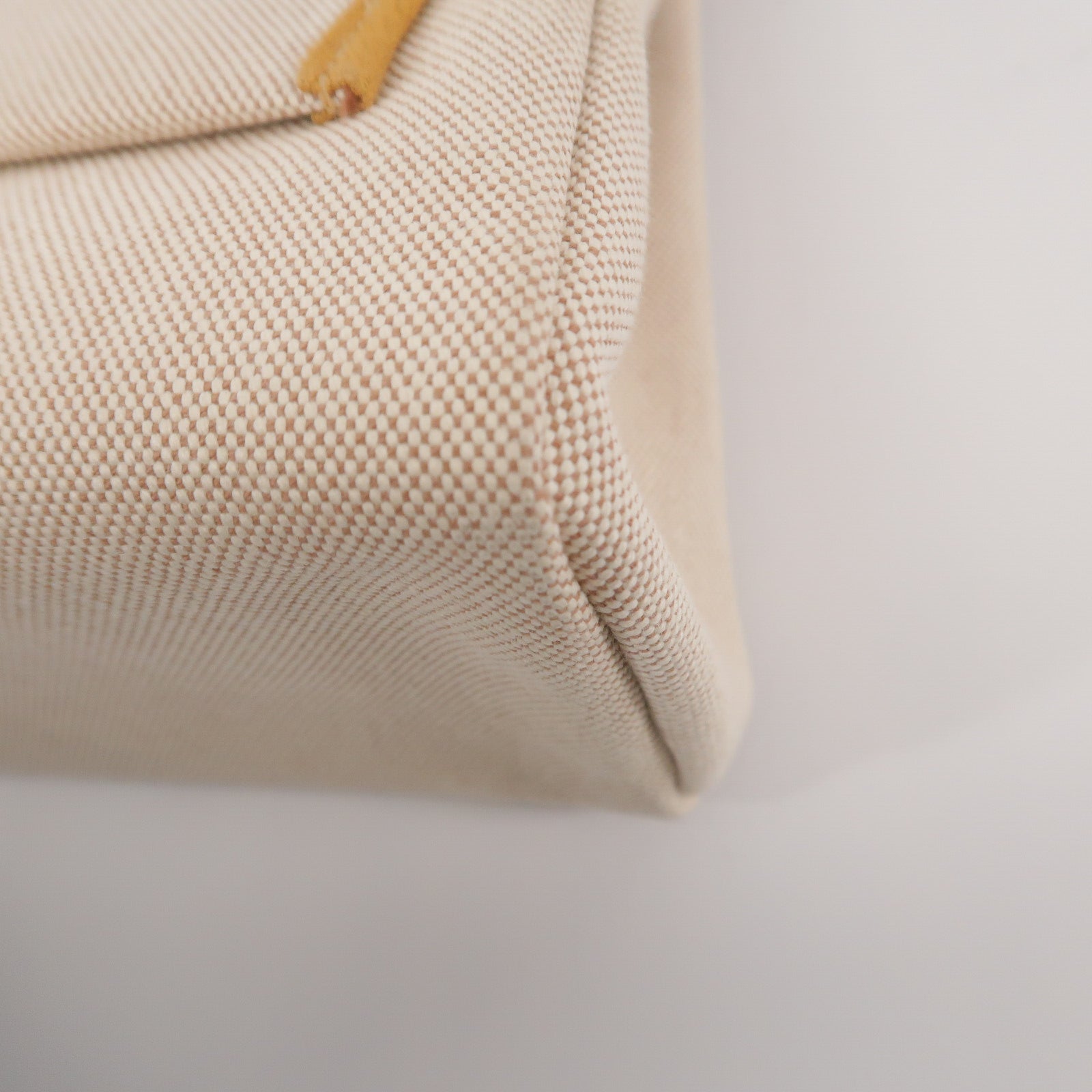 HERMES 帆布Herbag PM (Brides de Gala)手挽肩背兩用袋Gold