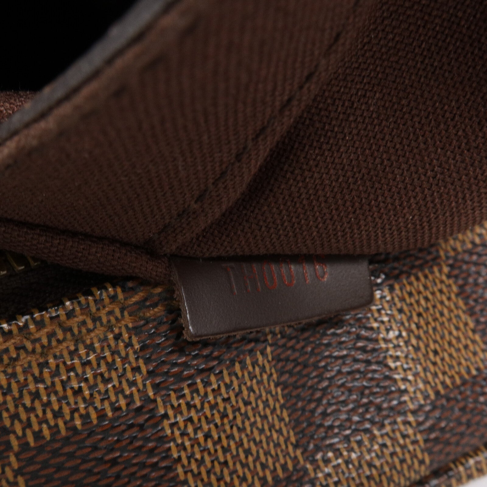 LOUIS VUITTON Damier Naviglio肩背袋