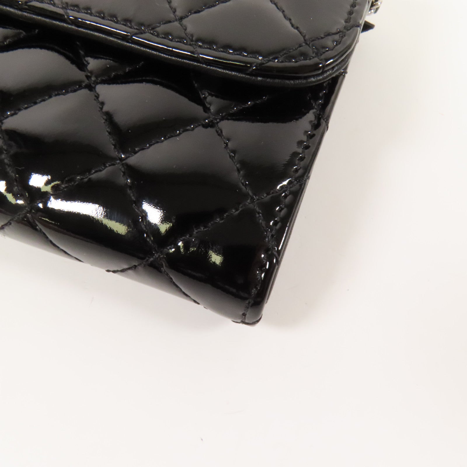 CHANEL 漆皮皮革WOC Wallet On Chain銀扣鏈帶肩背袋