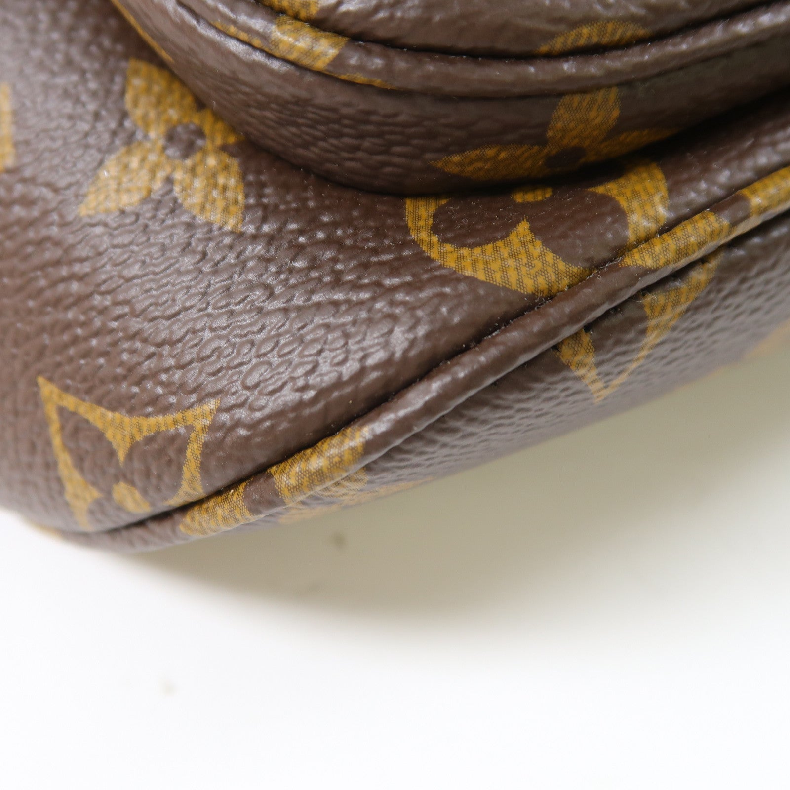 LOUIS VUITTON Monogram Mini Bumbag金扣肩背袋啡色
