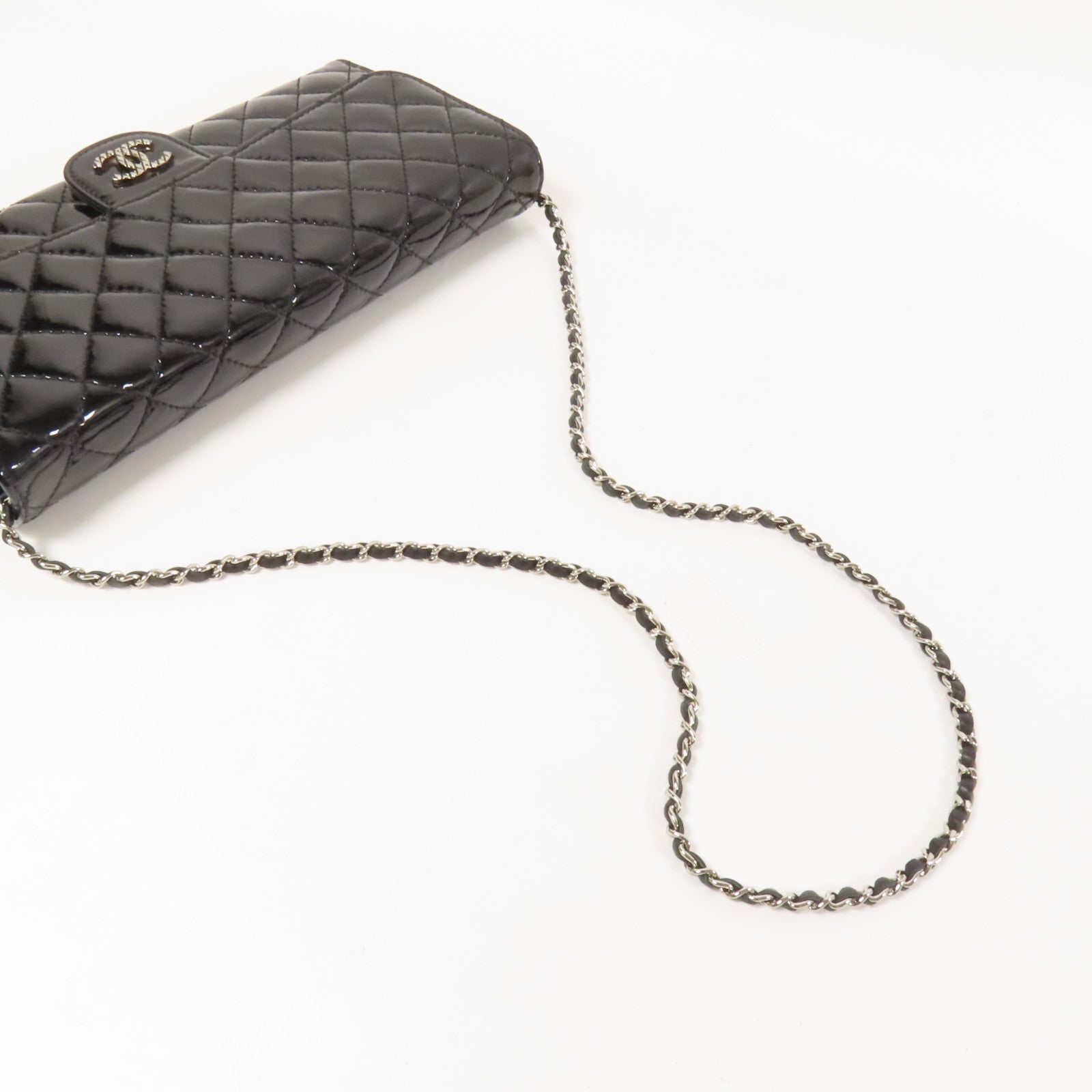 CHANEL 漆皮皮革WOC Wallet On Chain銀扣鏈帶肩背袋