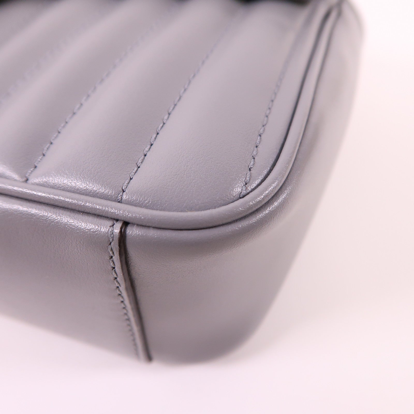 GUCCI 牛皮皮革GG Marmont銀扣鏈帶肩背袋