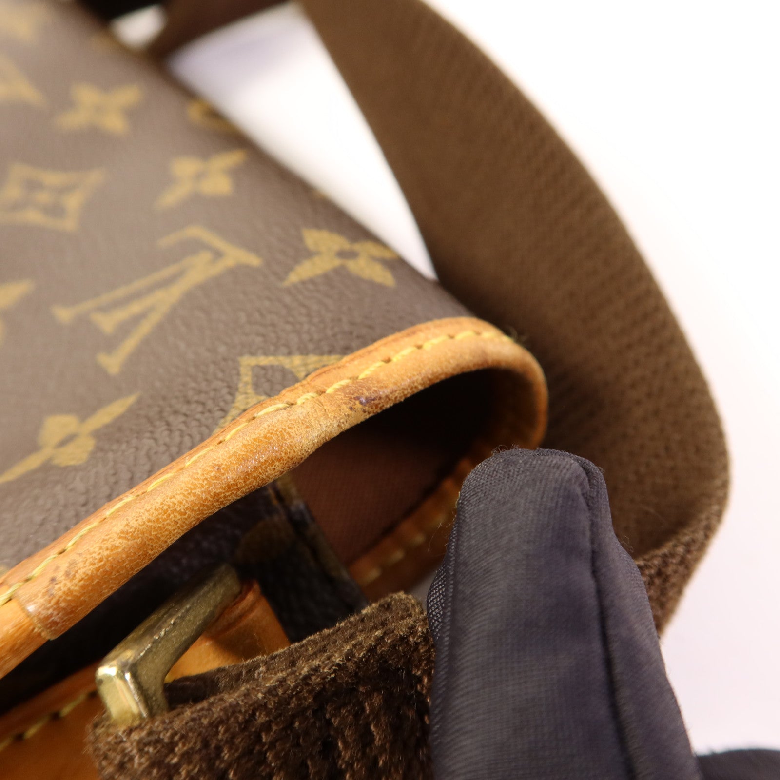 LOUIS VUITTON Monogram Bosphore金扣肩背袋