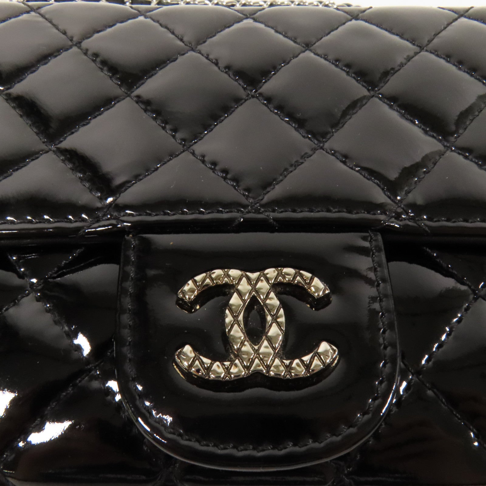 CHANEL 漆皮皮革WOC Wallet On Chain銀扣鏈帶肩背袋