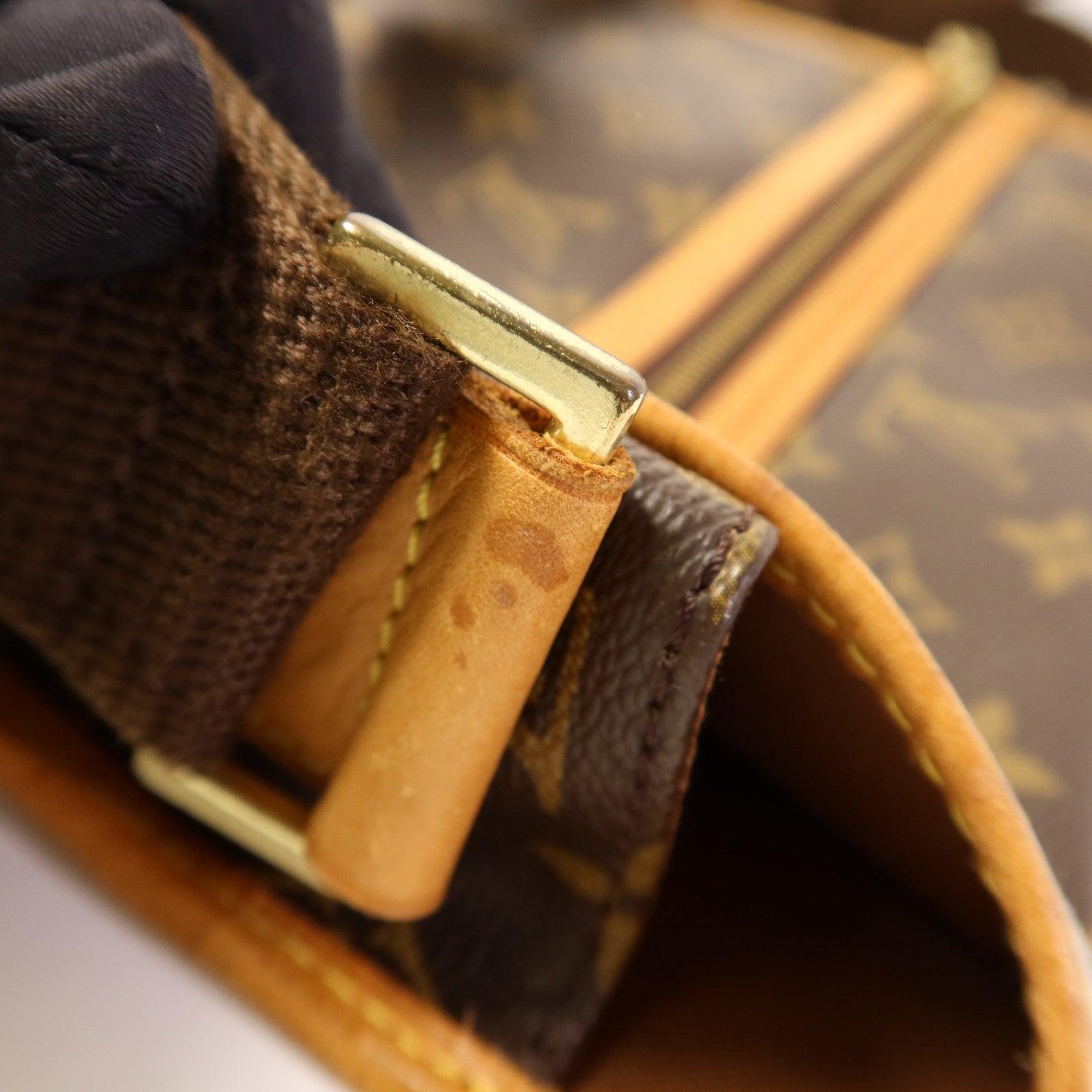 LOUIS VUITTON Monogram Bosphore金扣肩背袋