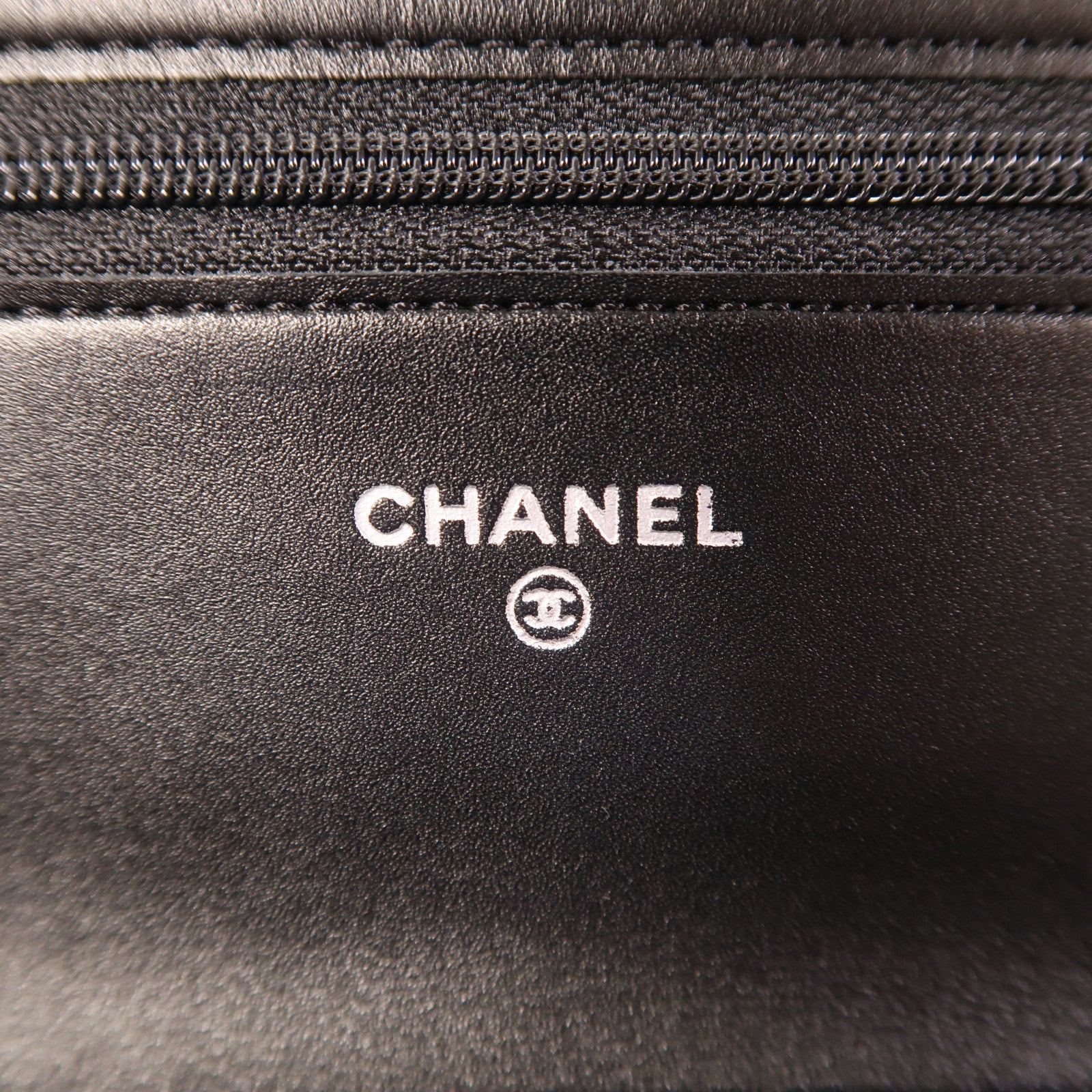 CHANEL 牛皮皮革WOC Wallet On Chain銀扣鏈帶肩背袋