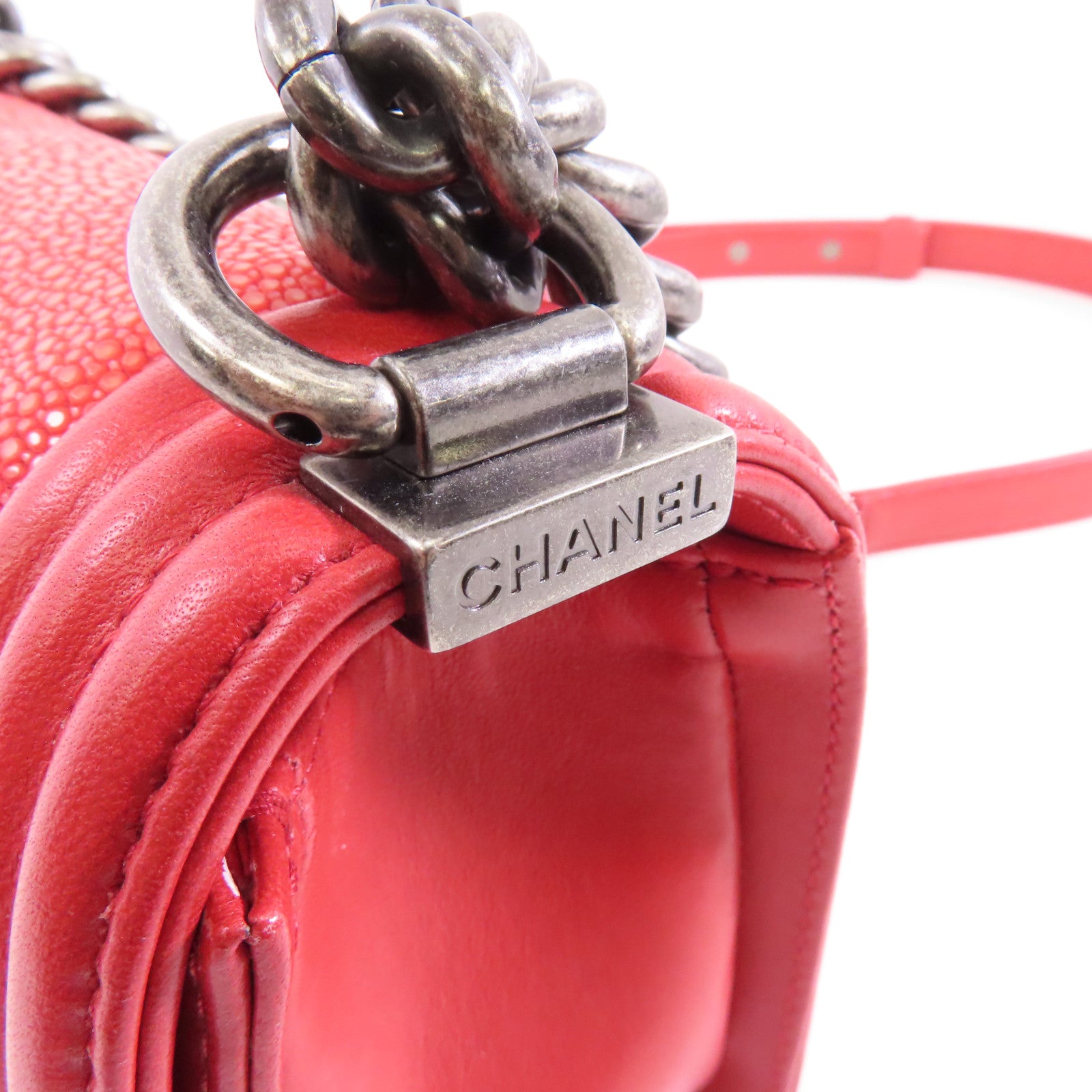 CHANEL 【激減優惠】Stingray皮革Boy Chanel銀扣鏈帶肩背袋紅色
