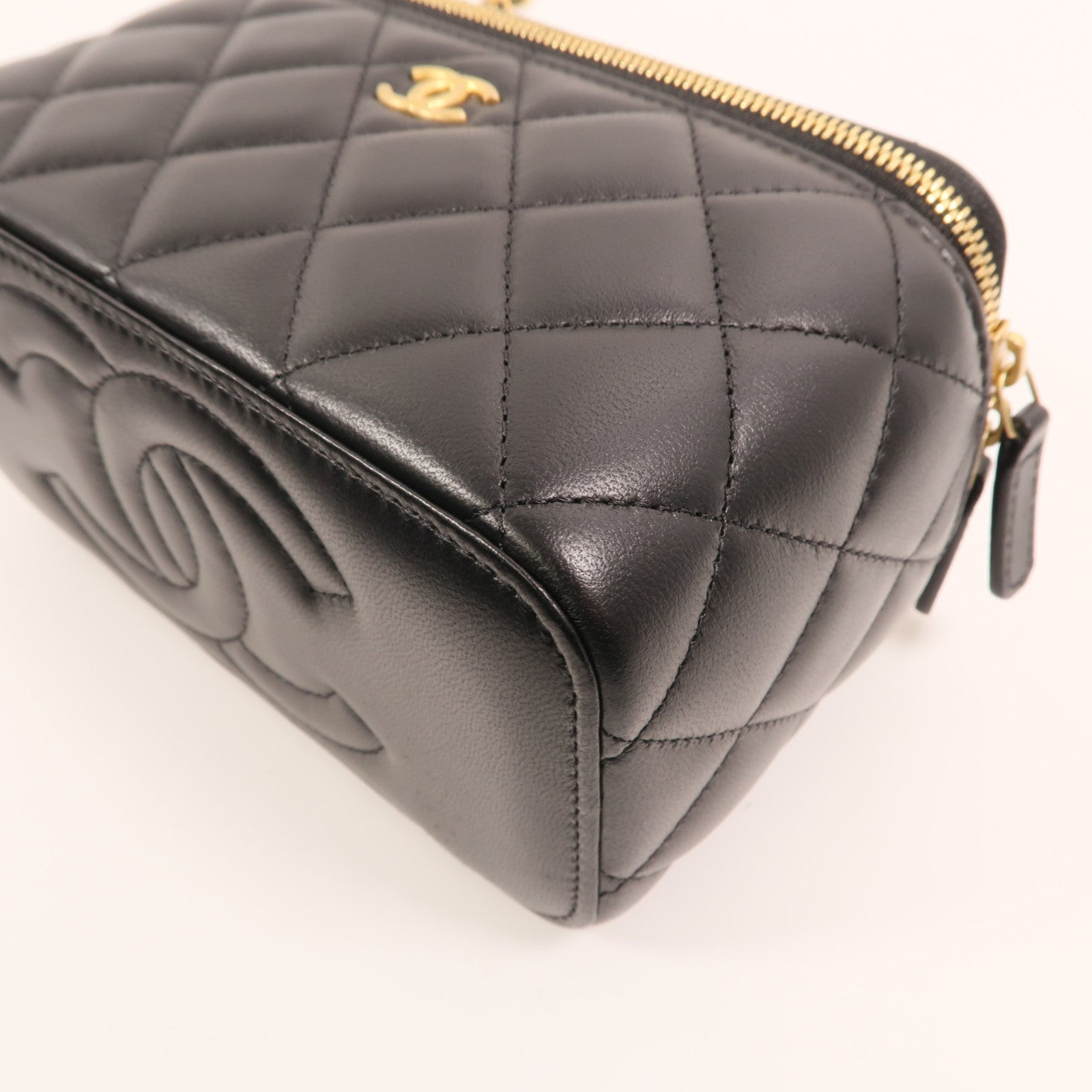 CHANEL 羊皮皮革Vanity Case金扣鏈帶肩背袋