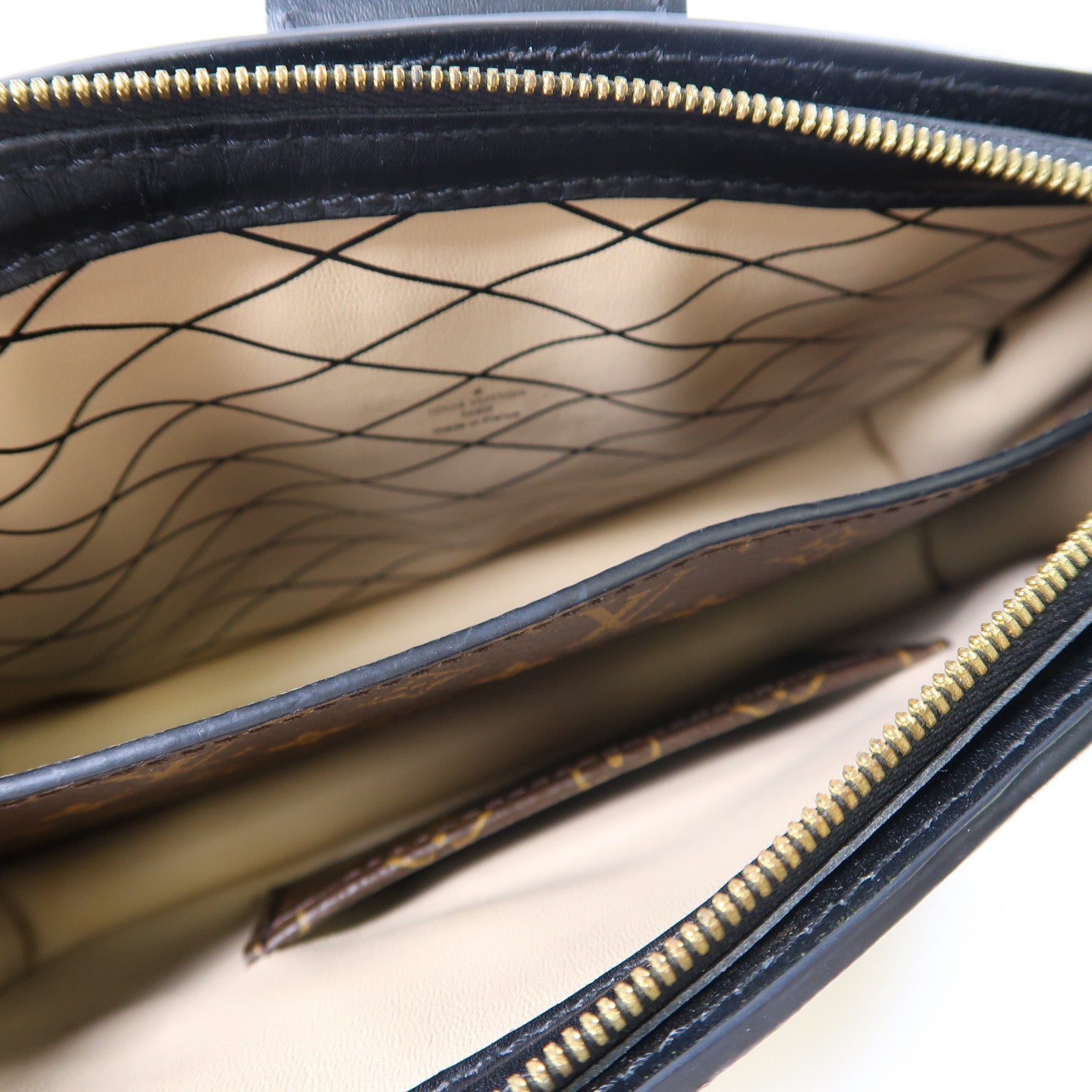 LOUIS VUITTON Monogram Reverse Trunk Clutch金扣肩背袋啡色