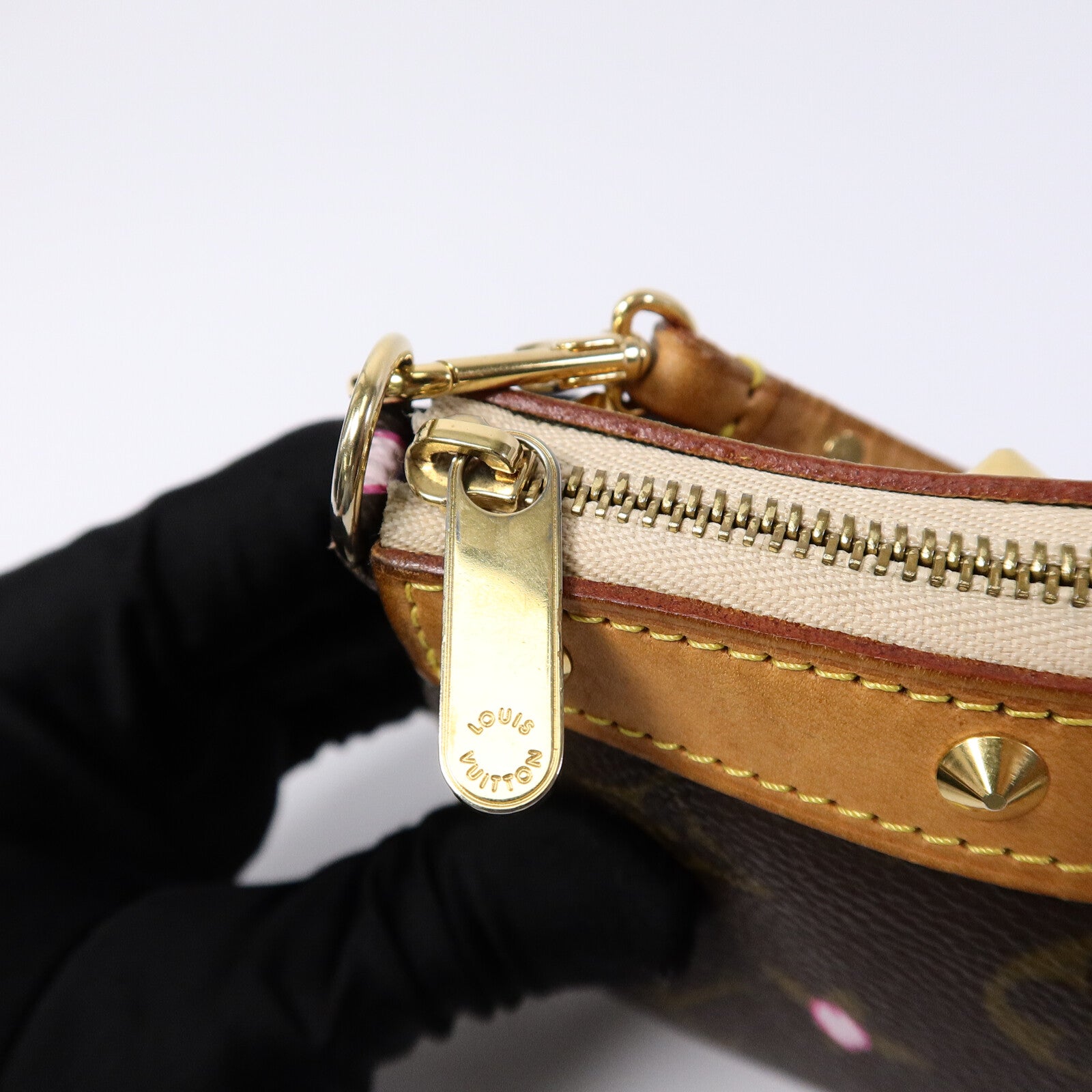 LOUIS VUITTON Monogram Cherry Blossom Pochette手拿包