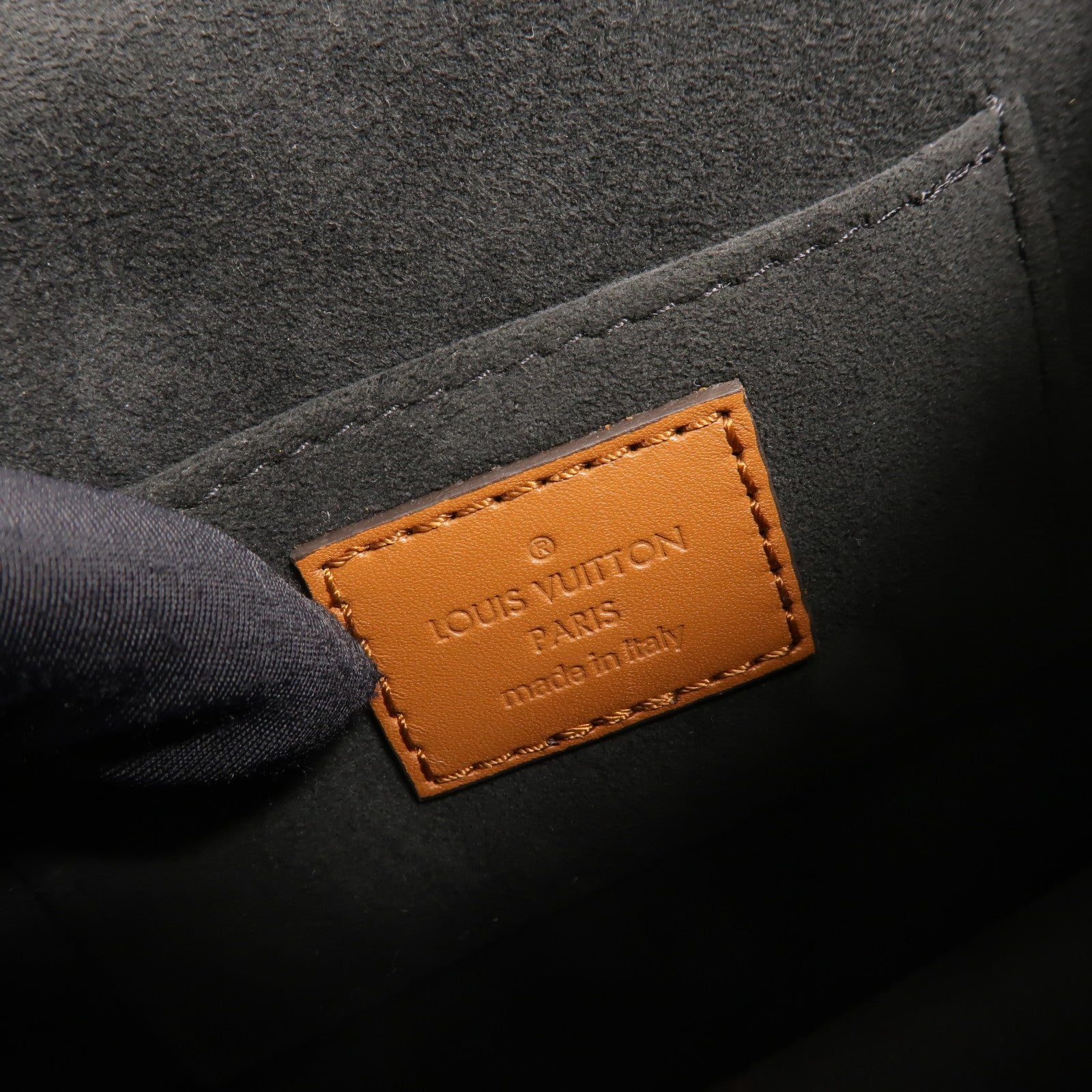 LOUIS VUITTON Monogram Reverse Mini Dauphine肩背袋