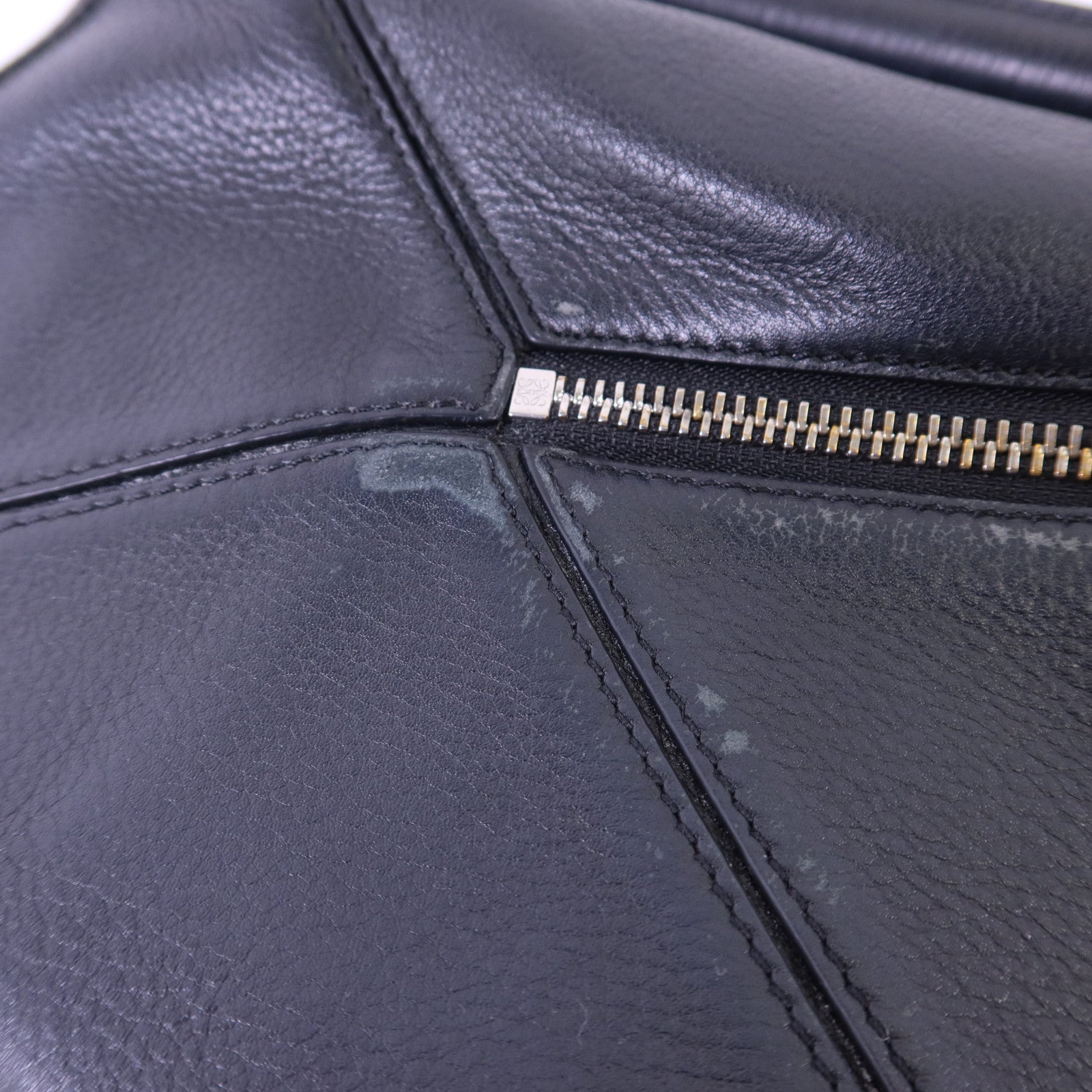 LOEWE 牛皮皮革Puzzle Small銀扣手挽肩背兩用袋
