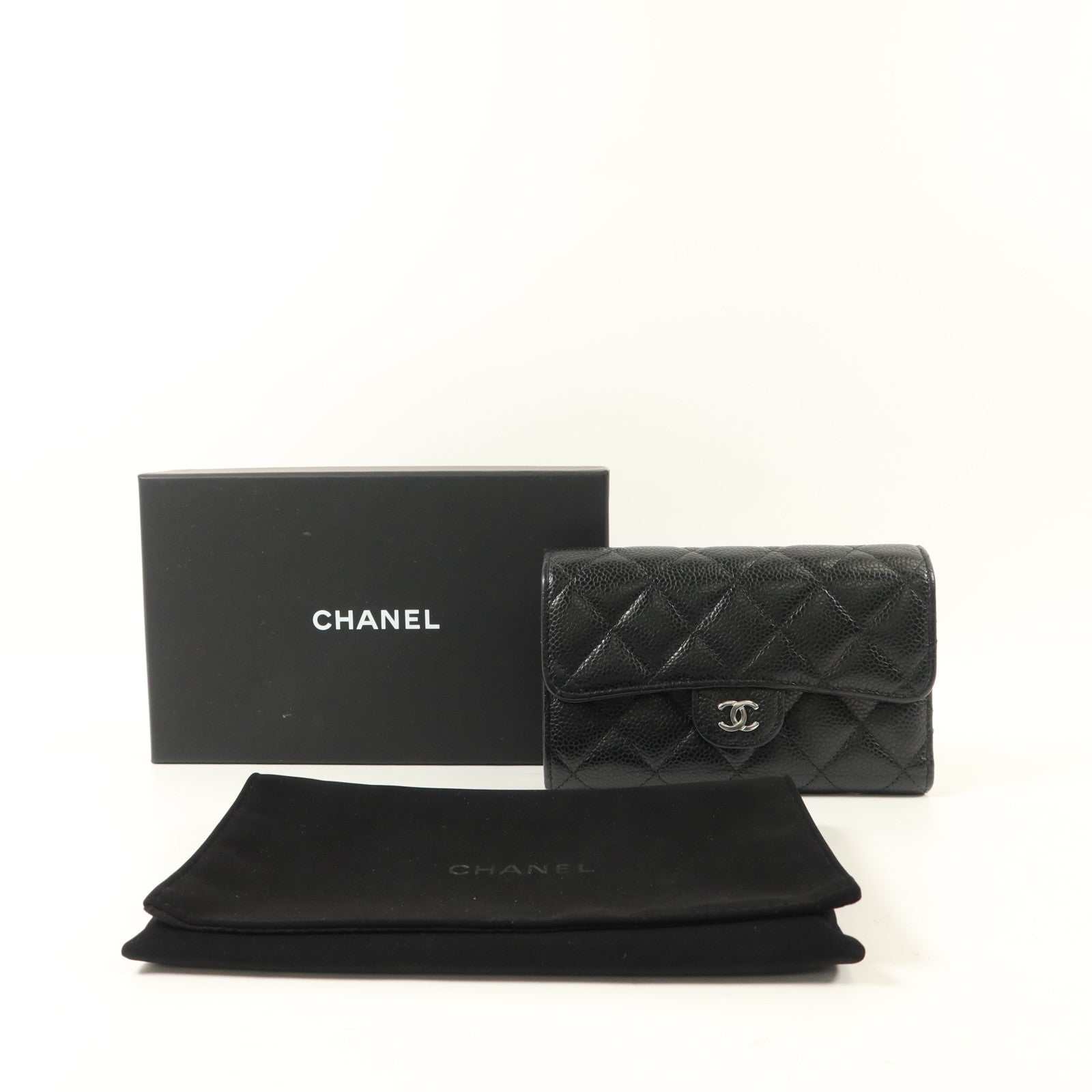 CHANEL 牛皮皮革Classic Medium Flap Wallet錢包