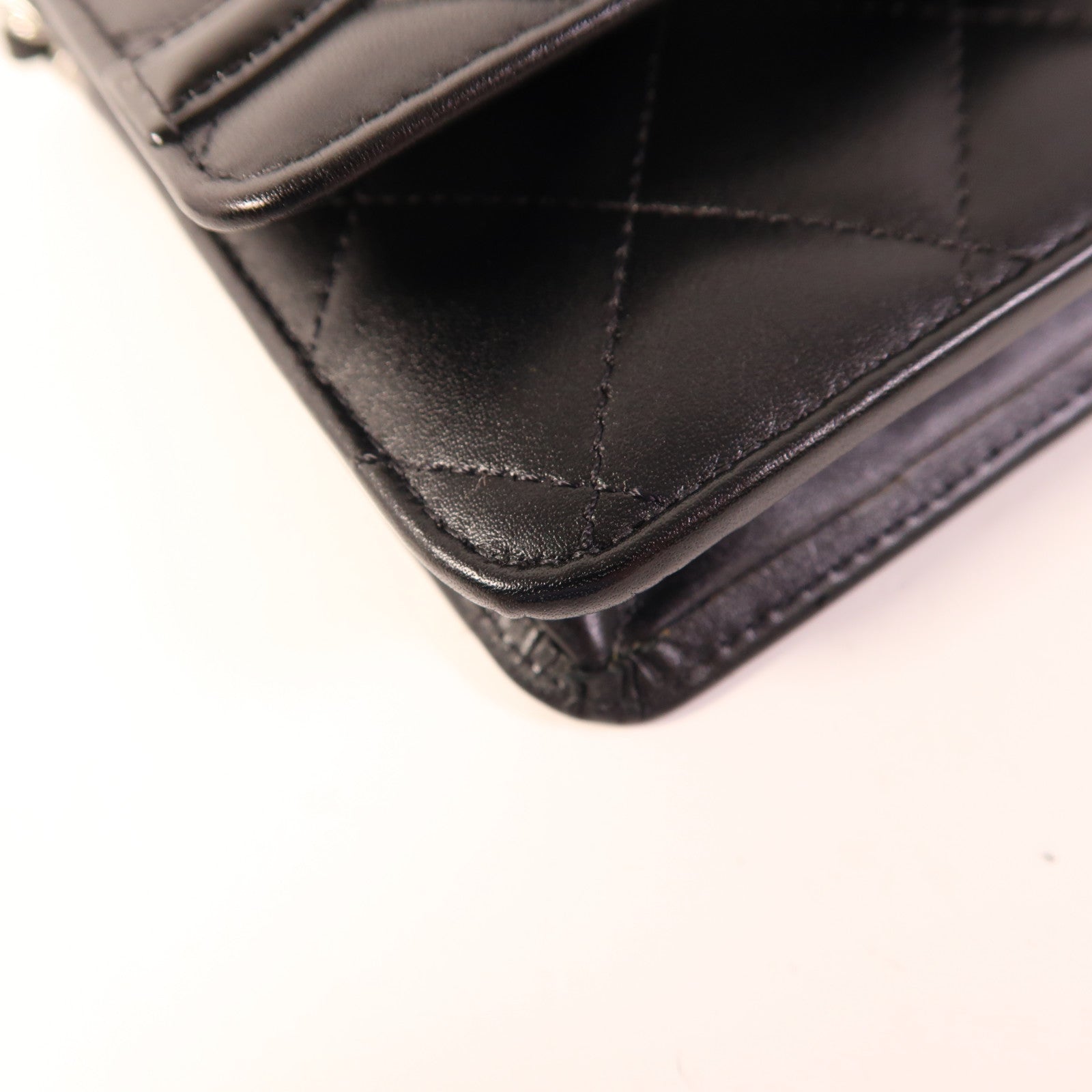 CHANEL 牛皮皮革WOC Wallet On Chain銀扣鏈帶肩背袋