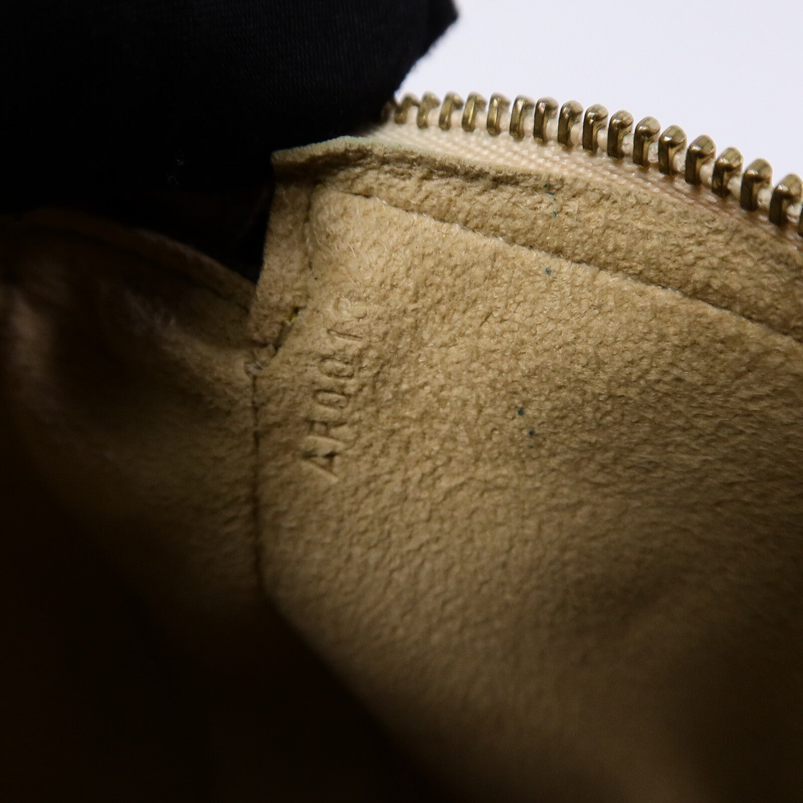 LOUIS VUITTON Monogram Cherry Blossom Pochette手拿包