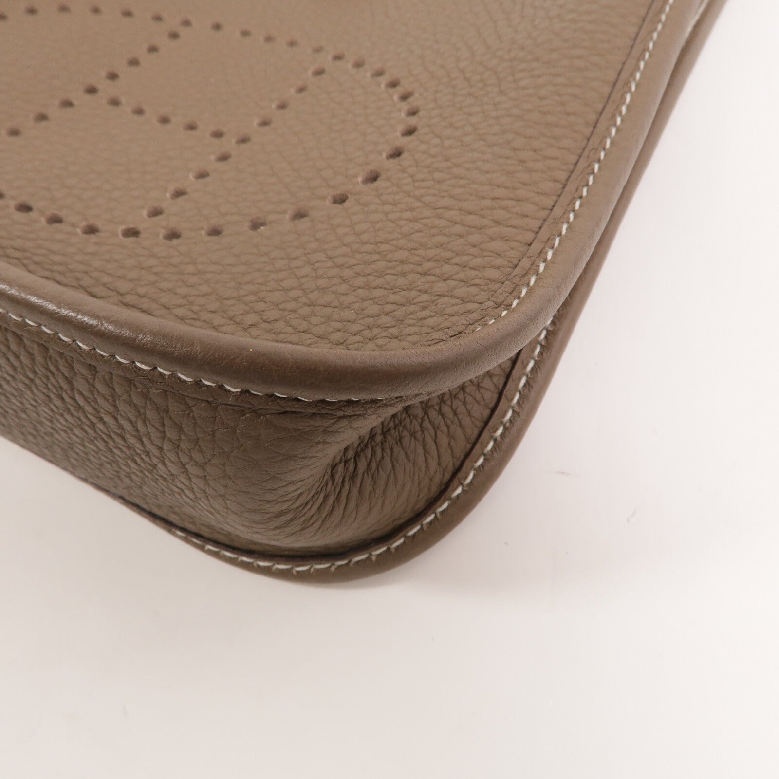 HERMES Clemence皮革Evelyne TPM肩背袋Etoupe