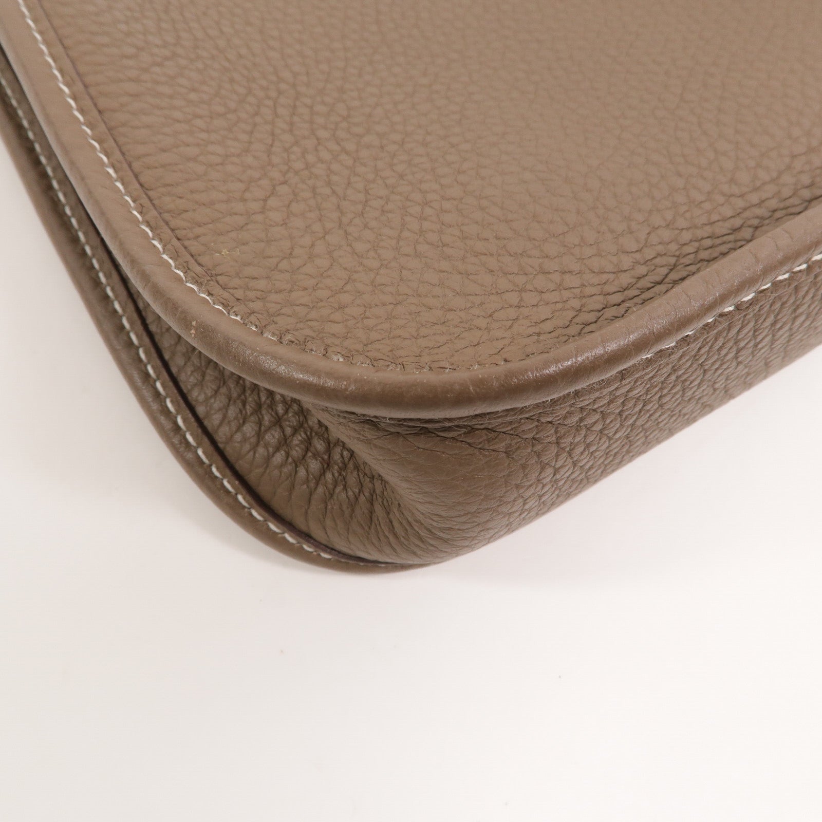 HERMES Clemence皮革Evelyne TPM肩背袋Etoupe