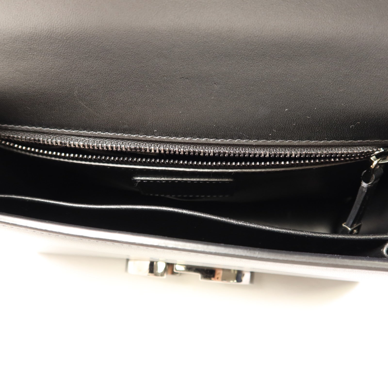 Dior 牛皮皮革Montaigne 30肩背袋