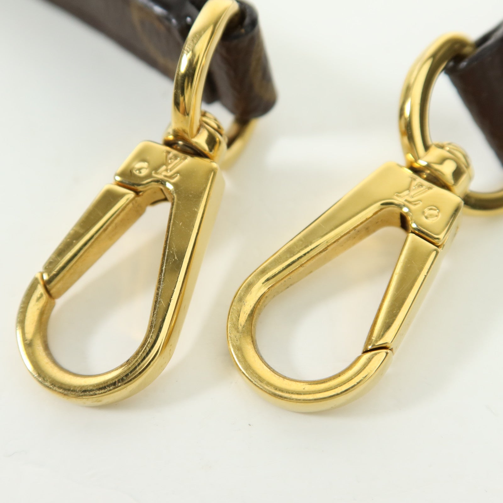 LOUIS VUITTON Monogram Montaigne MM金扣手挽肩背兩用袋