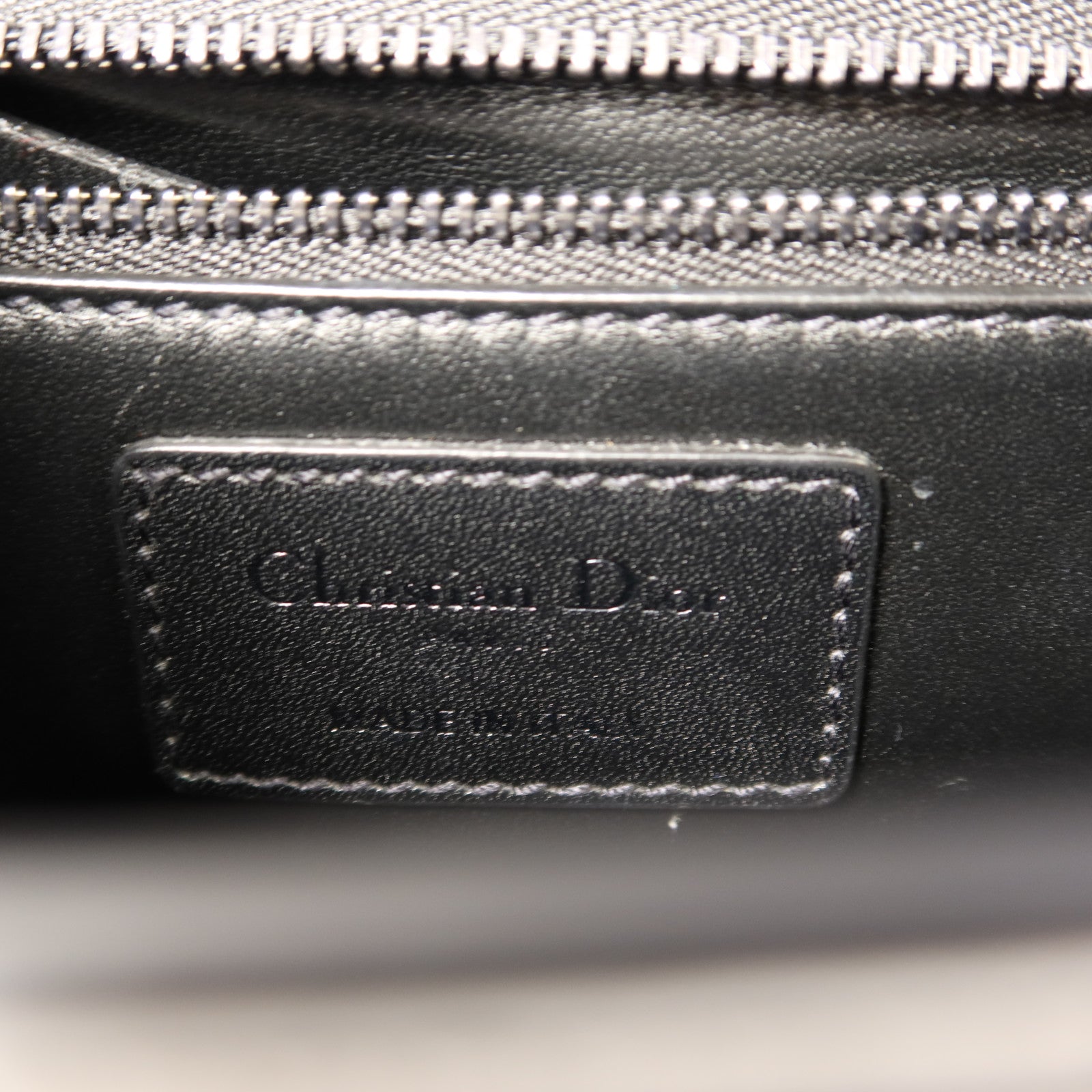 Dior 牛皮皮革Montaigne 30肩背袋