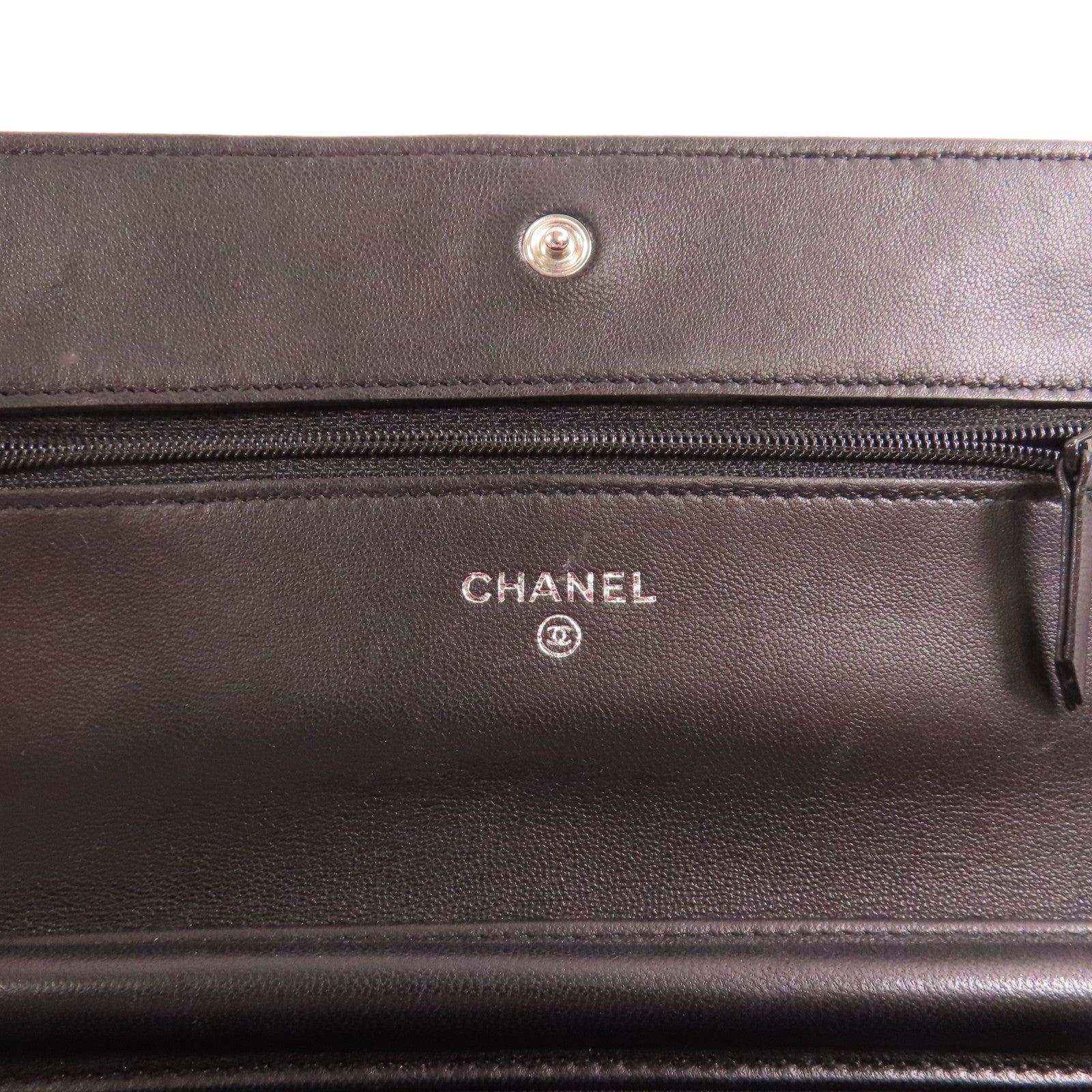CHANEL 皮革Wallet On Chain銀扣鏈帶肩背袋