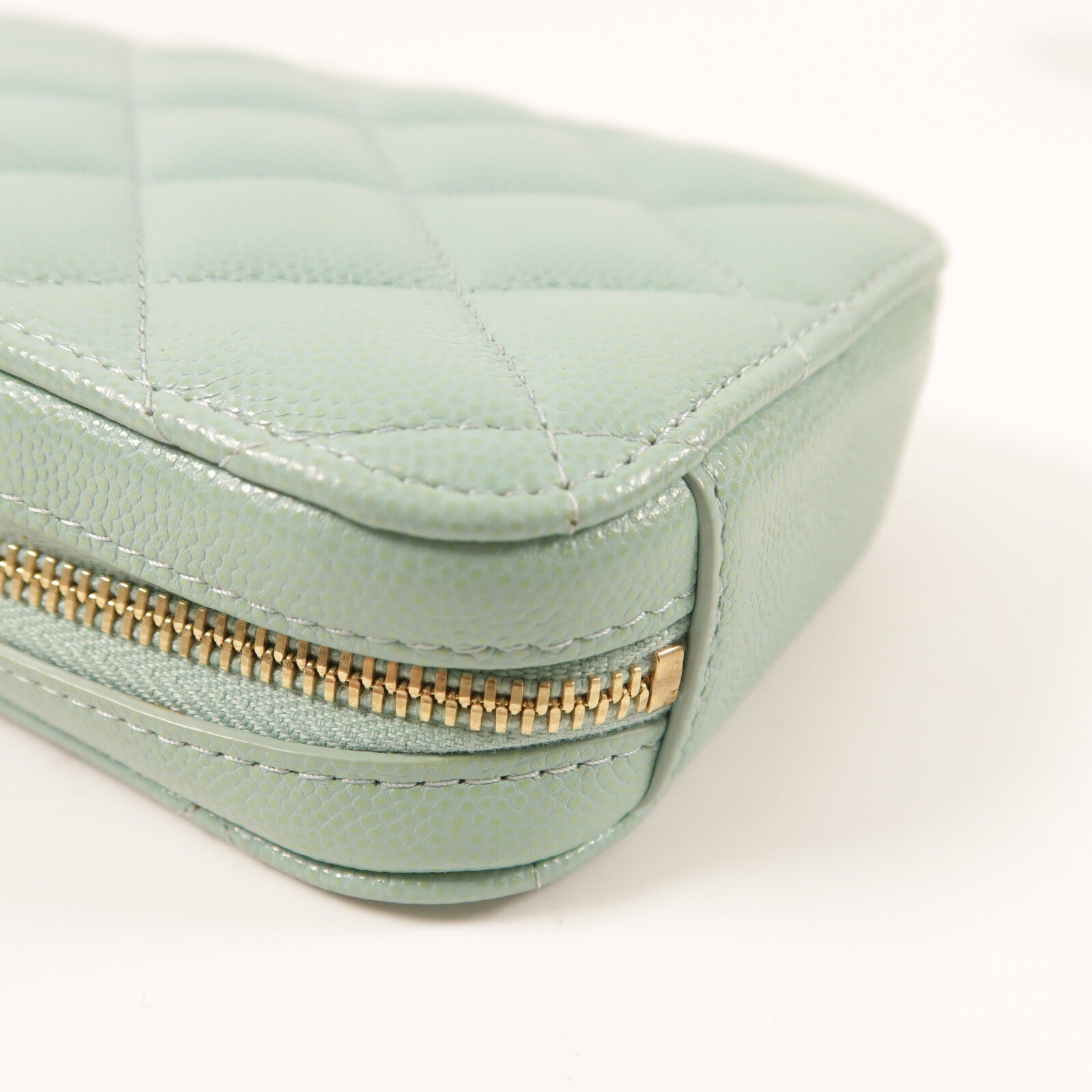 CHANEL 牛皮皮革Phone Case With Chain金扣鏈帶肩背袋