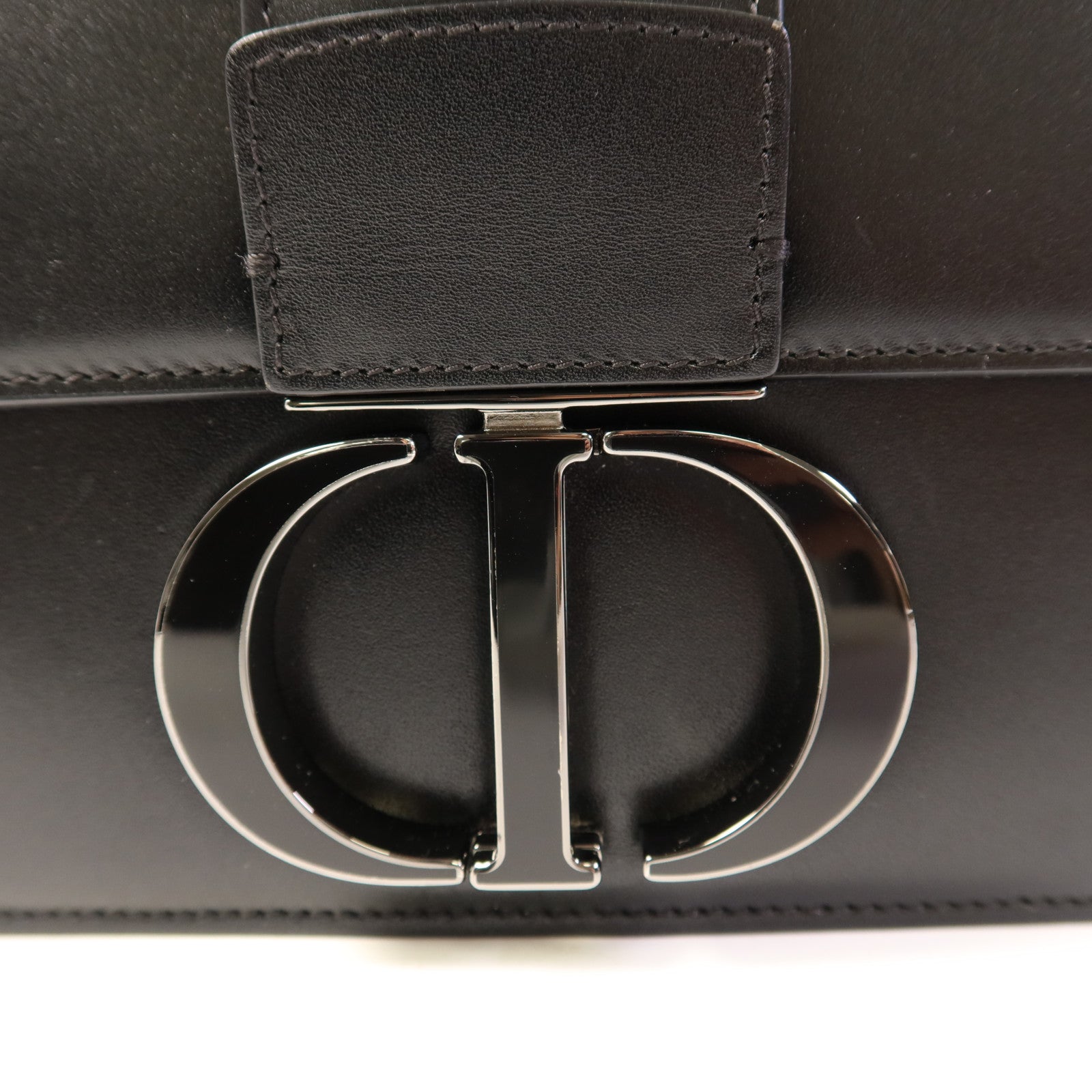 Dior 牛皮皮革Montaigne 30肩背袋