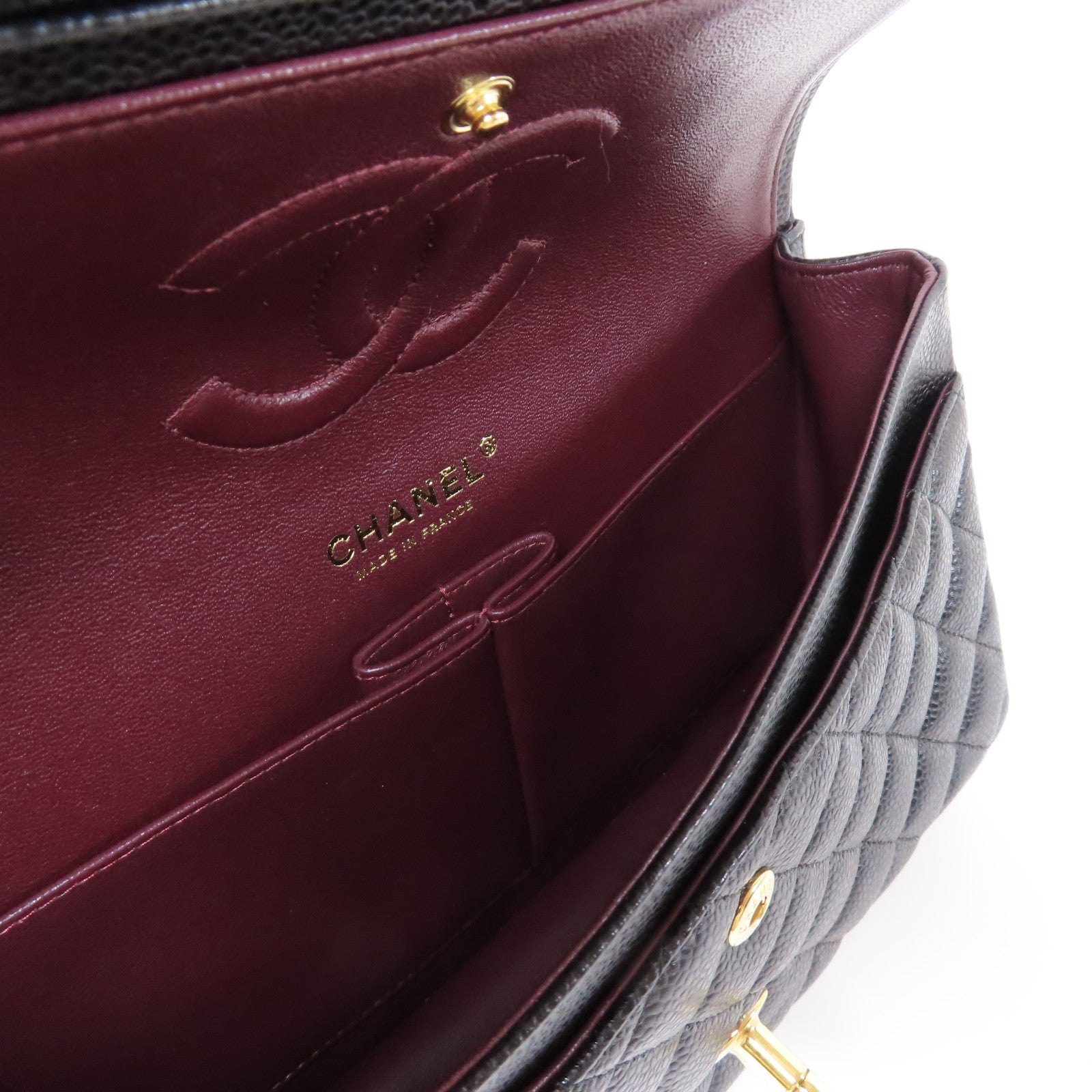 CHANEL 菱格Caviar皮革Classic Flap Bag金扣鏈帶肩背袋黑色