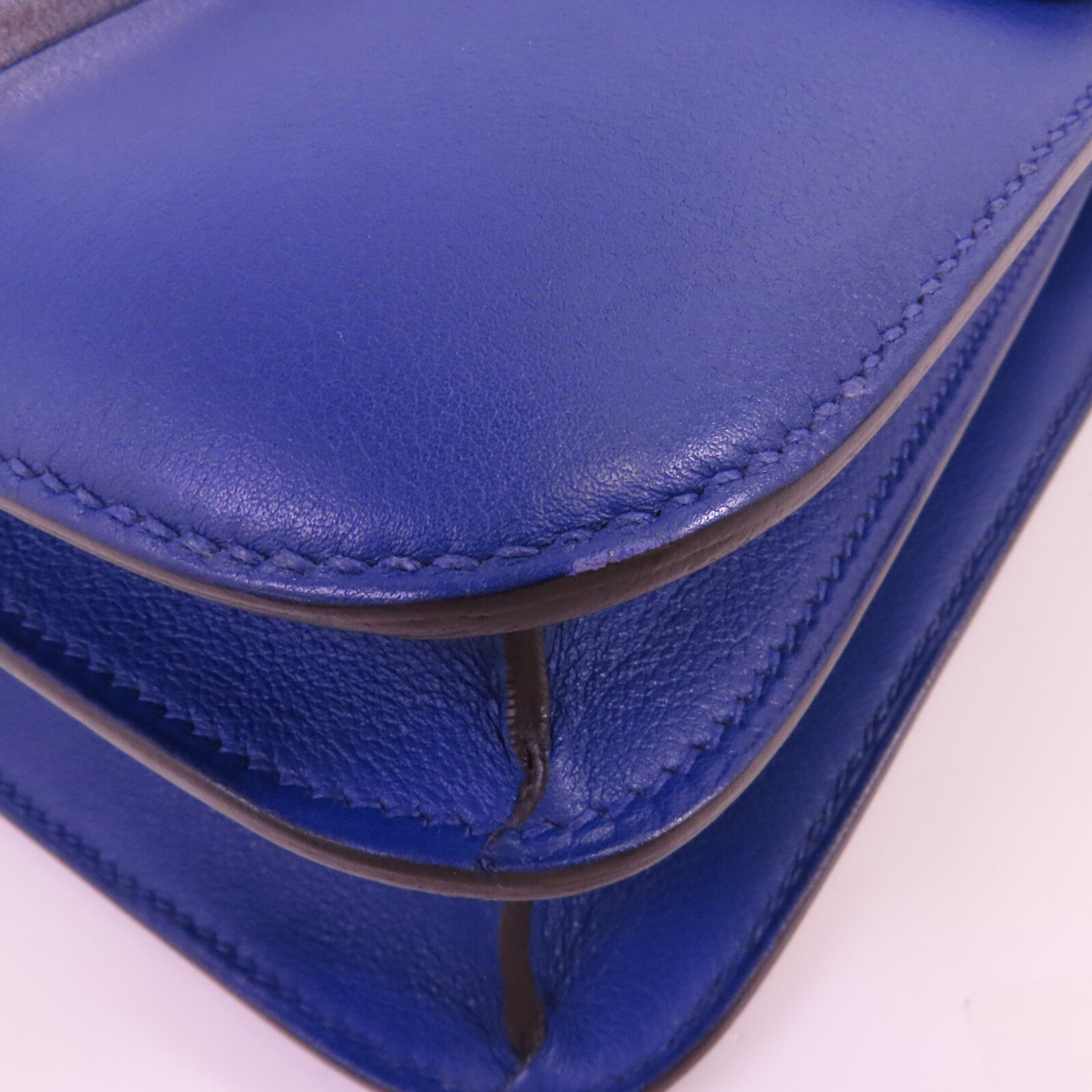 HERMES Swift皮革Constance 24銀扣肩背袋Blue Electric