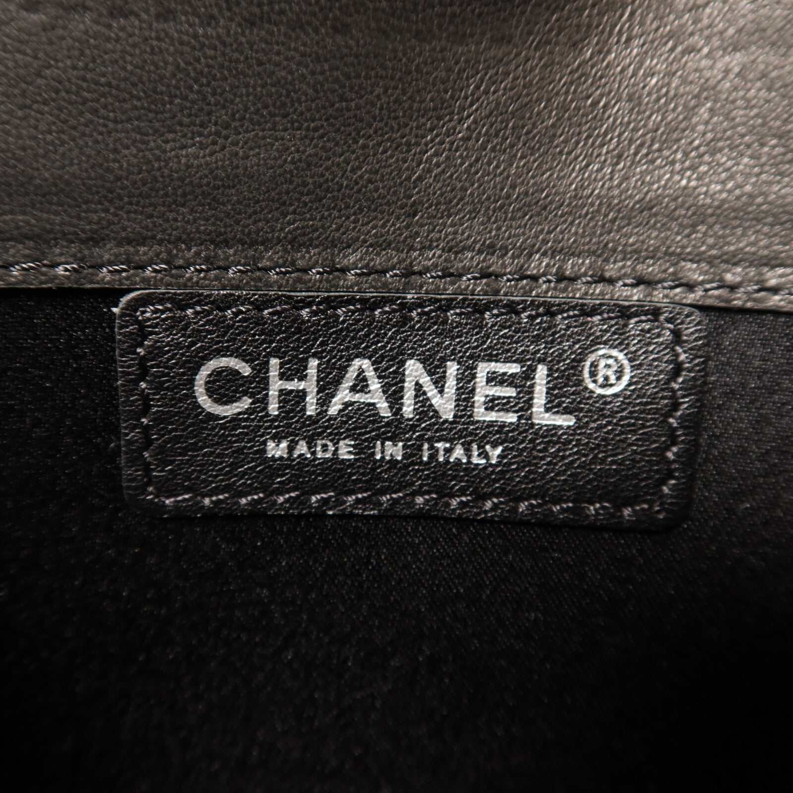 CHANEL 漆皮皮革Chain Shoulder銀扣鏈帶肩背袋