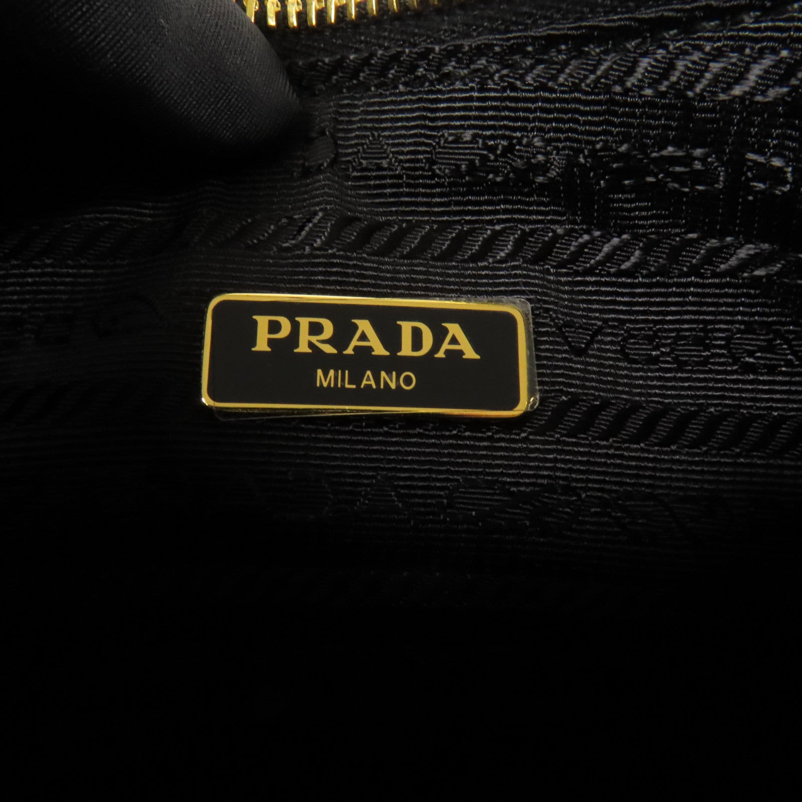 PRADA Saffinao皮革金扣手挽肩背兩用袋