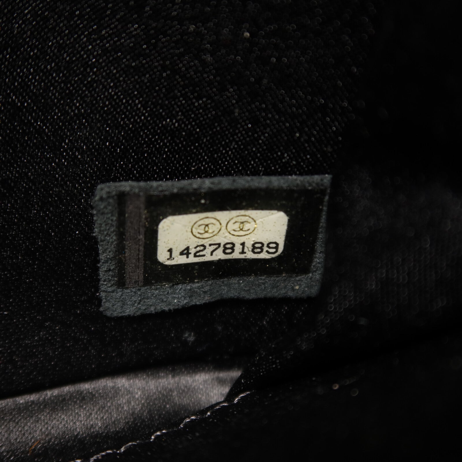 CHANEL 漆皮皮革Chain Shoulder銀扣鏈帶肩背袋