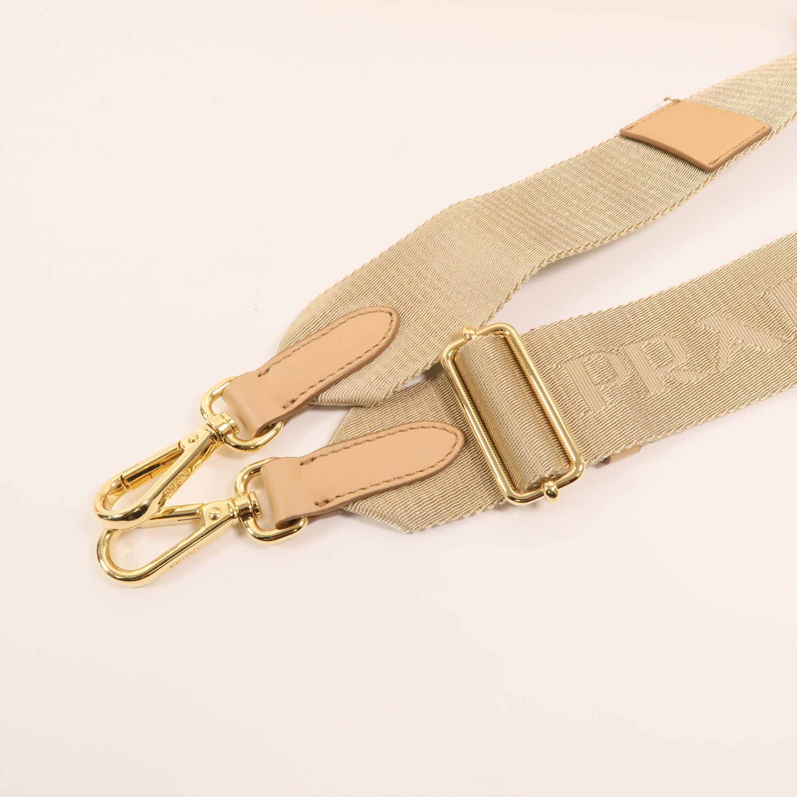 PRADA Raffia Re-Edition 2025金扣手挽肩背兩用袋