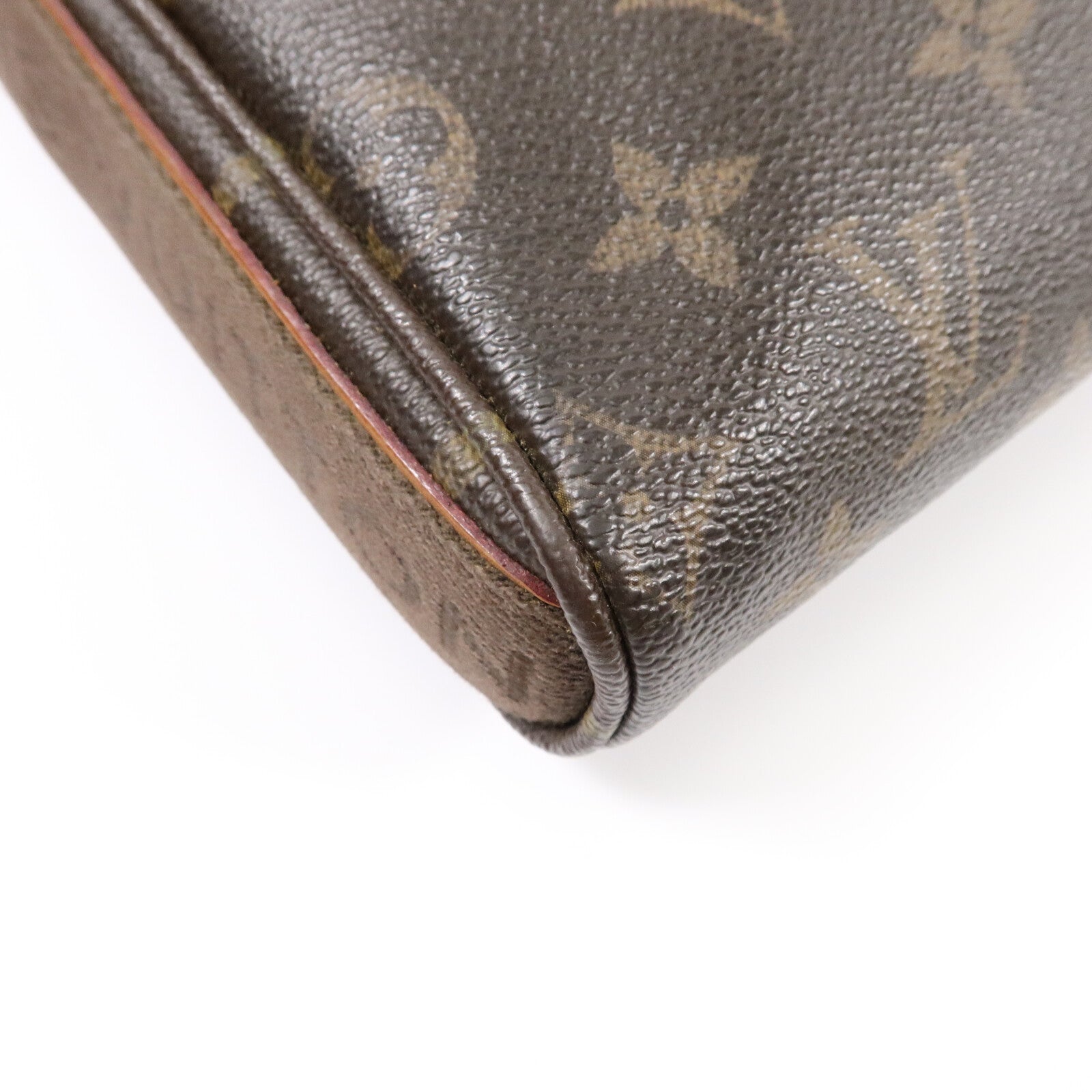 LOUIS VUITTON Monogram Trotteur Beaubourg金扣肩背袋