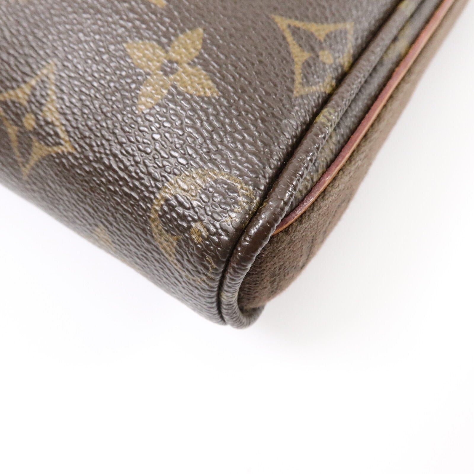 LOUIS VUITTON Monogram Trotteur Beaubourg金扣肩背袋