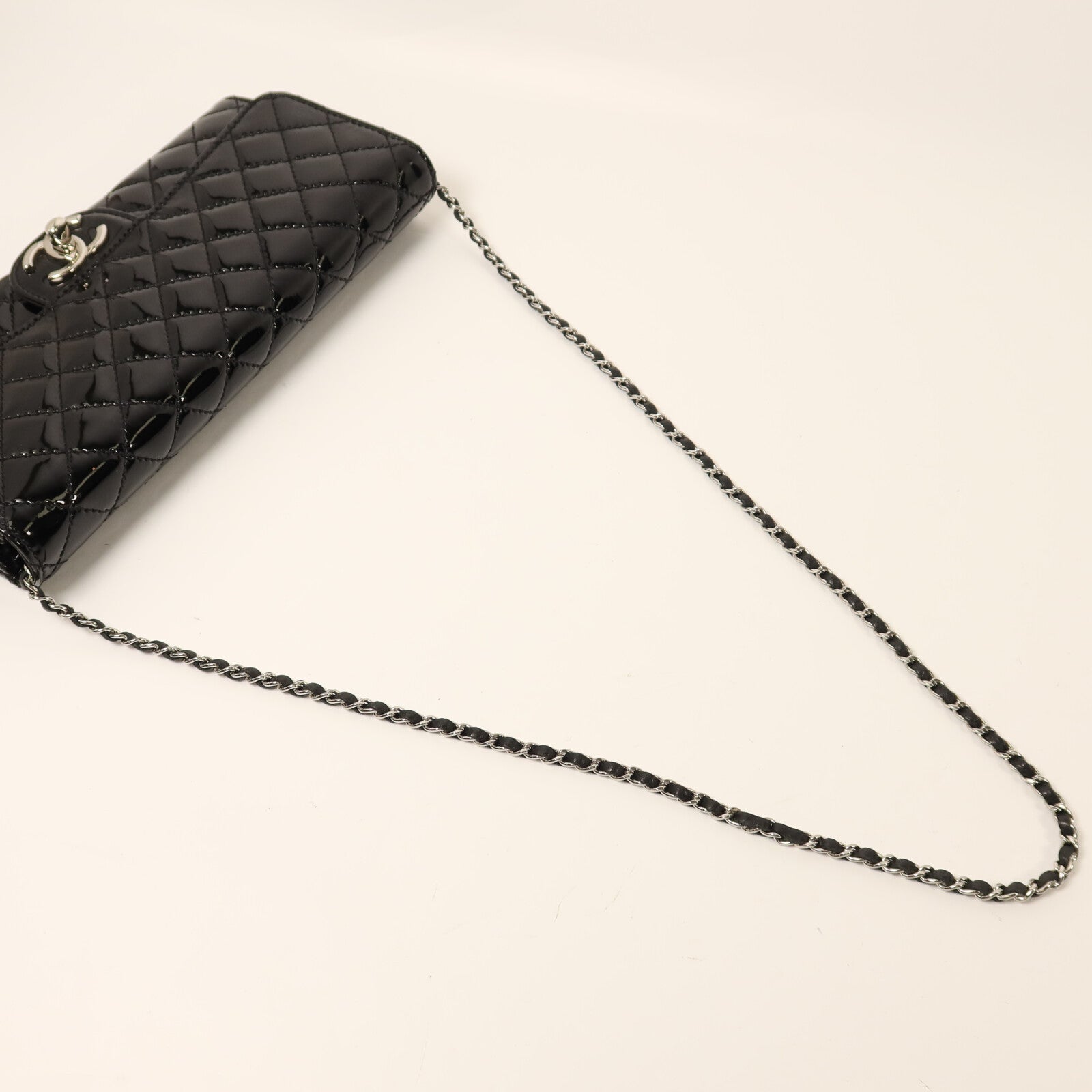 CHANEL 漆皮皮革Chain Shoulder銀扣鏈帶肩背袋