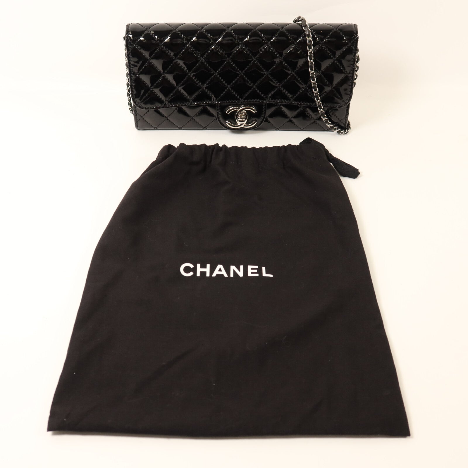 CHANEL 漆皮皮革Chain Shoulder銀扣鏈帶肩背袋