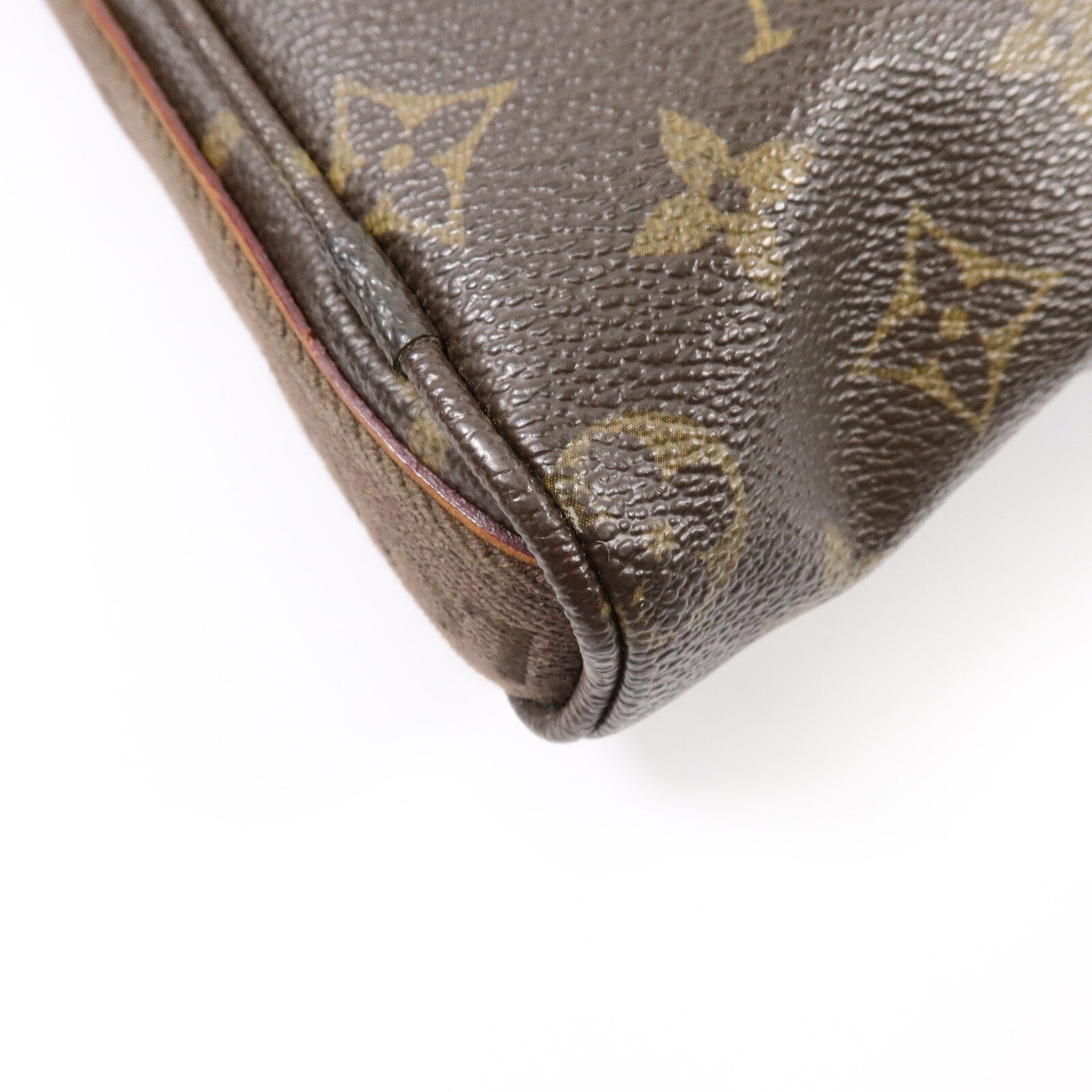 LOUIS VUITTON Monogram Trotteur Beaubourg金扣肩背袋