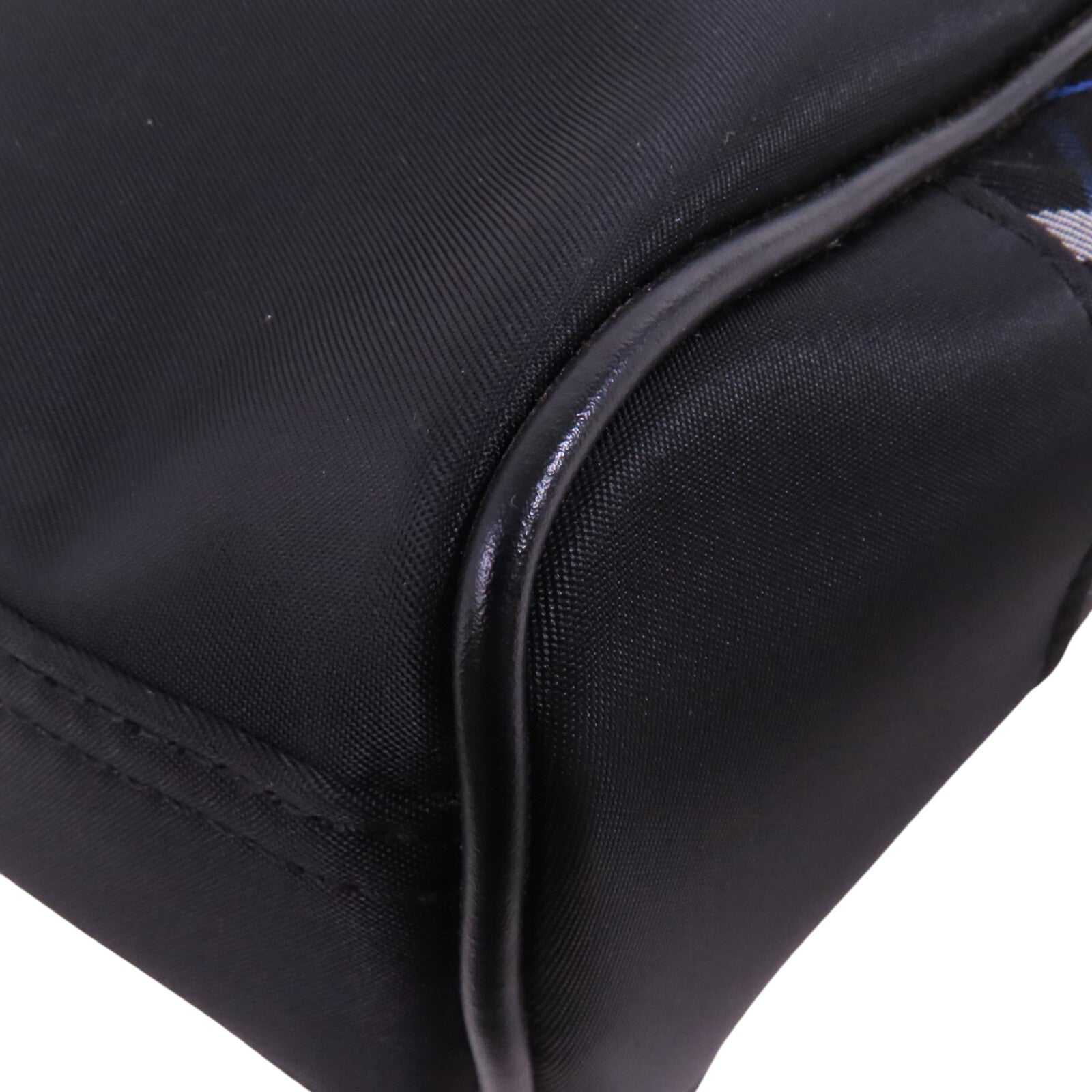 BURBERRY 尼龍Shoulder Bag銀扣肩背袋