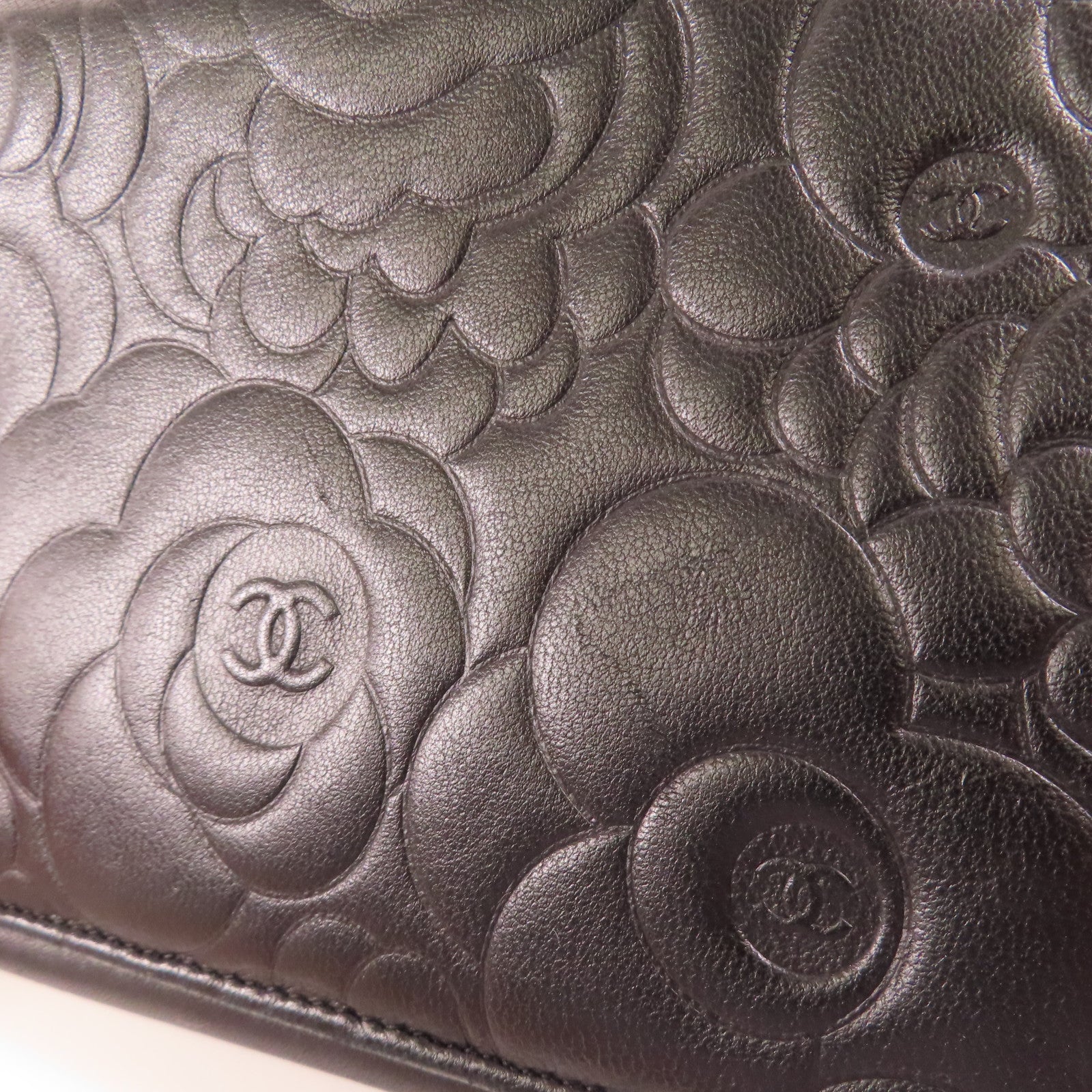 CHANEL 皮革Wallet On Chain銀扣鏈帶肩背袋