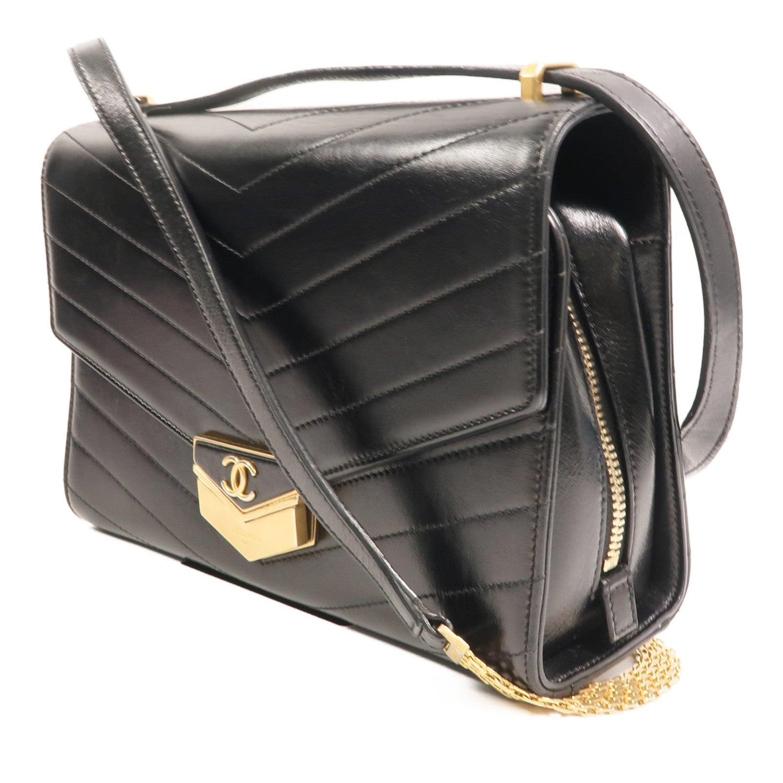 CHANEL 牛皮皮革Chevron Medal鏈帶肩背袋