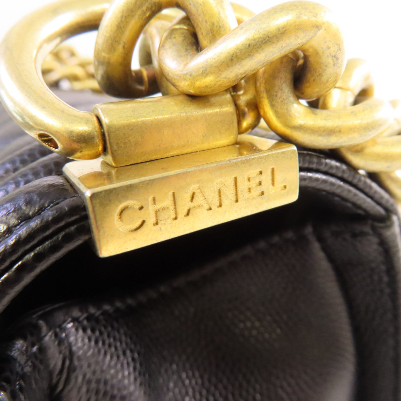 CHANEL 菱格Caviar皮革Boy Chanel 20 Chain Shoulder Bag金扣鏈帶肩背袋黑色