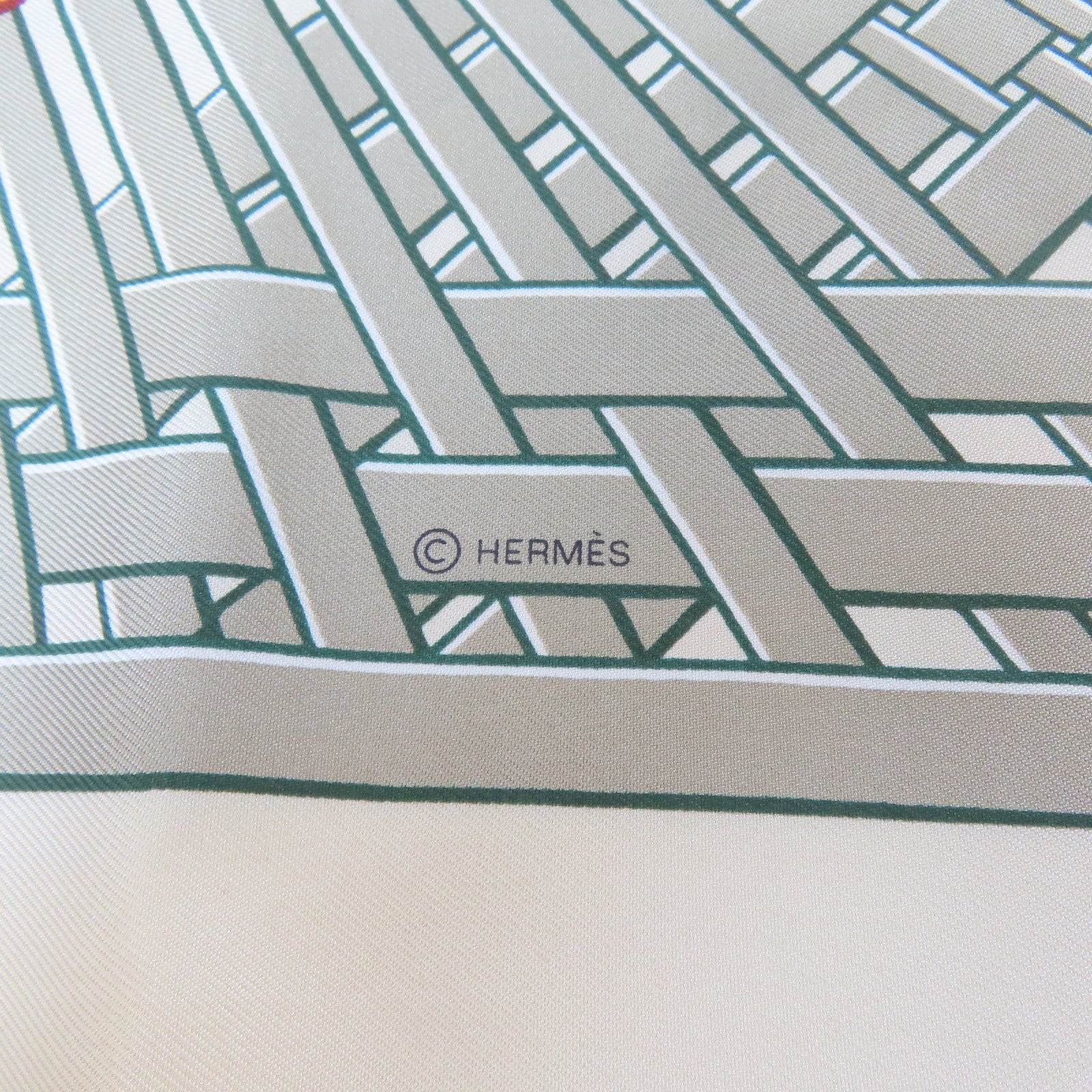 HERMES 絲質Scarf 90x90cm絲巾米色/紅色/橙色