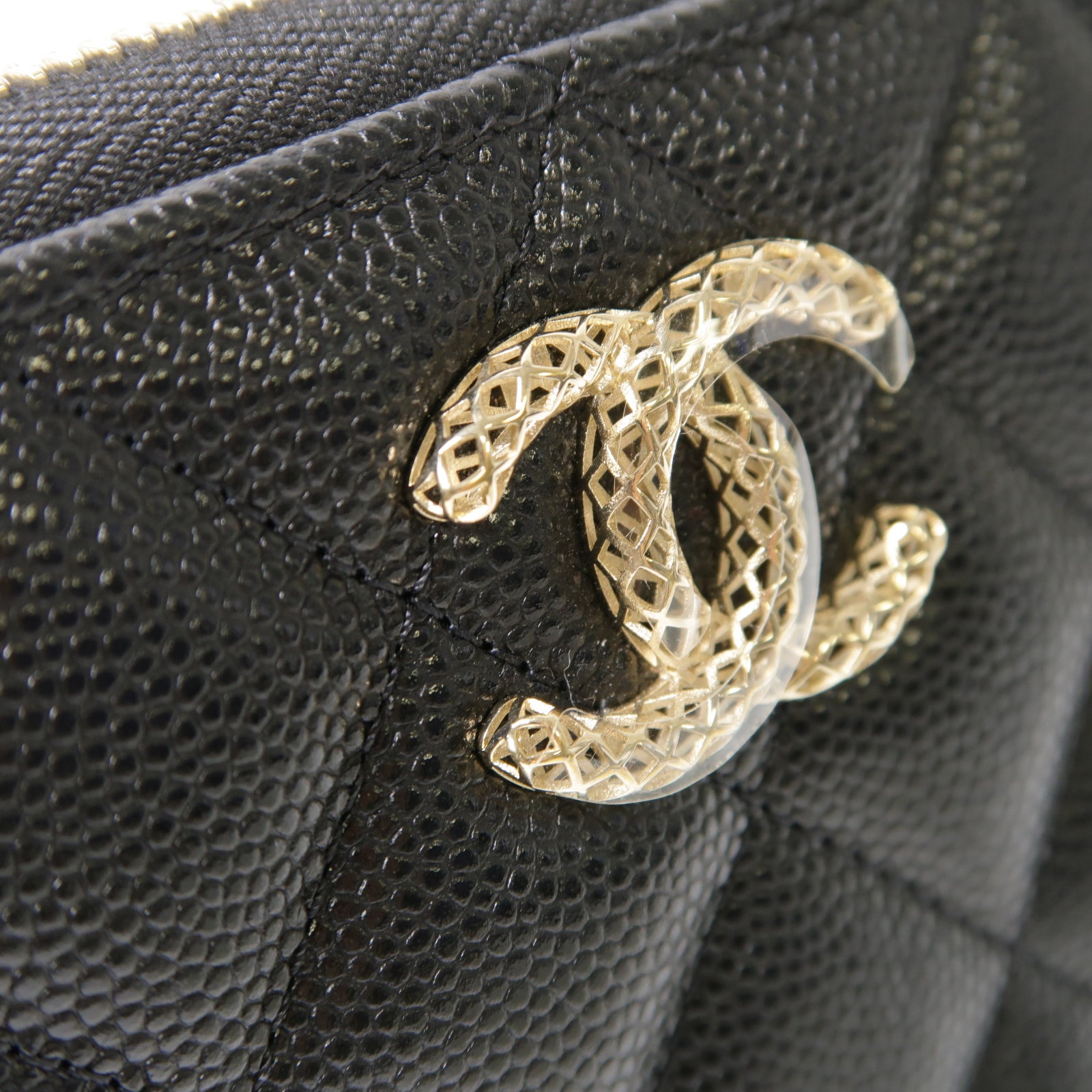 CHANEL 菱格Caviar皮革Zipper Long Wallet金扣/銀扣長錢包黑色