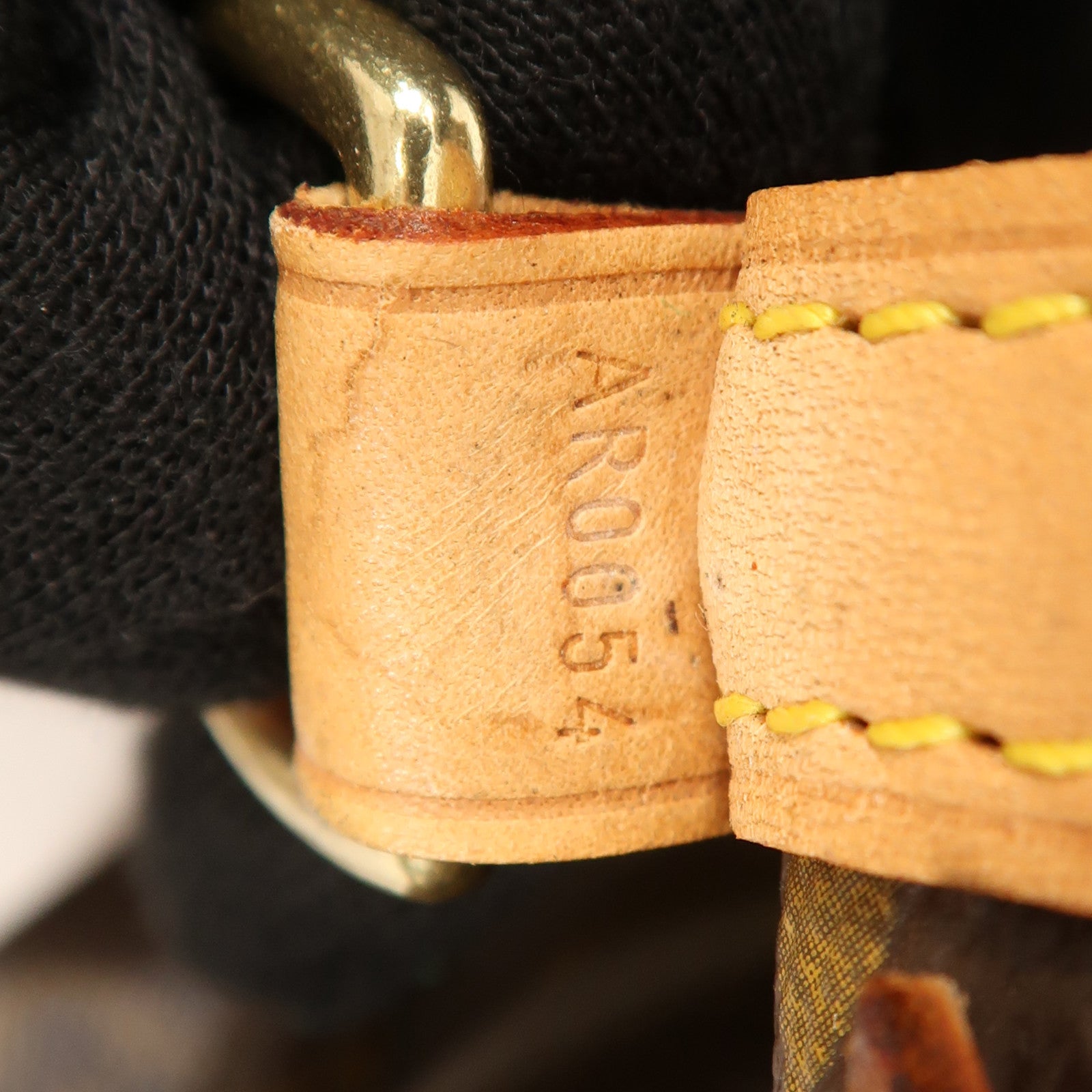 LOUIS VUITTON Monogram Mini Noe金扣肩背袋