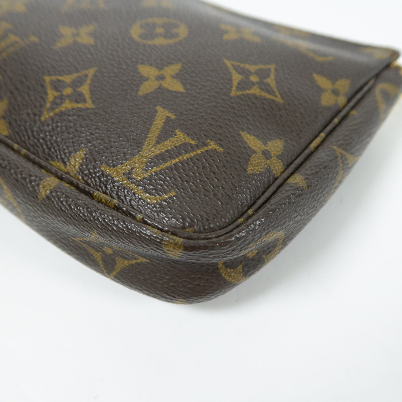 LOUIS VUITTON Monogram Pochette Accessoires金扣手拿包
