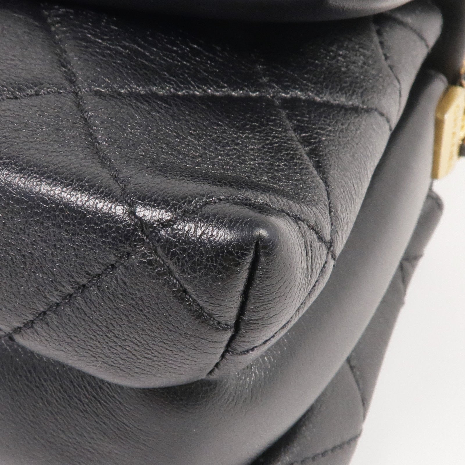 CHANEL 牛皮皮革Chain Shoulder金扣鏈帶肩背袋