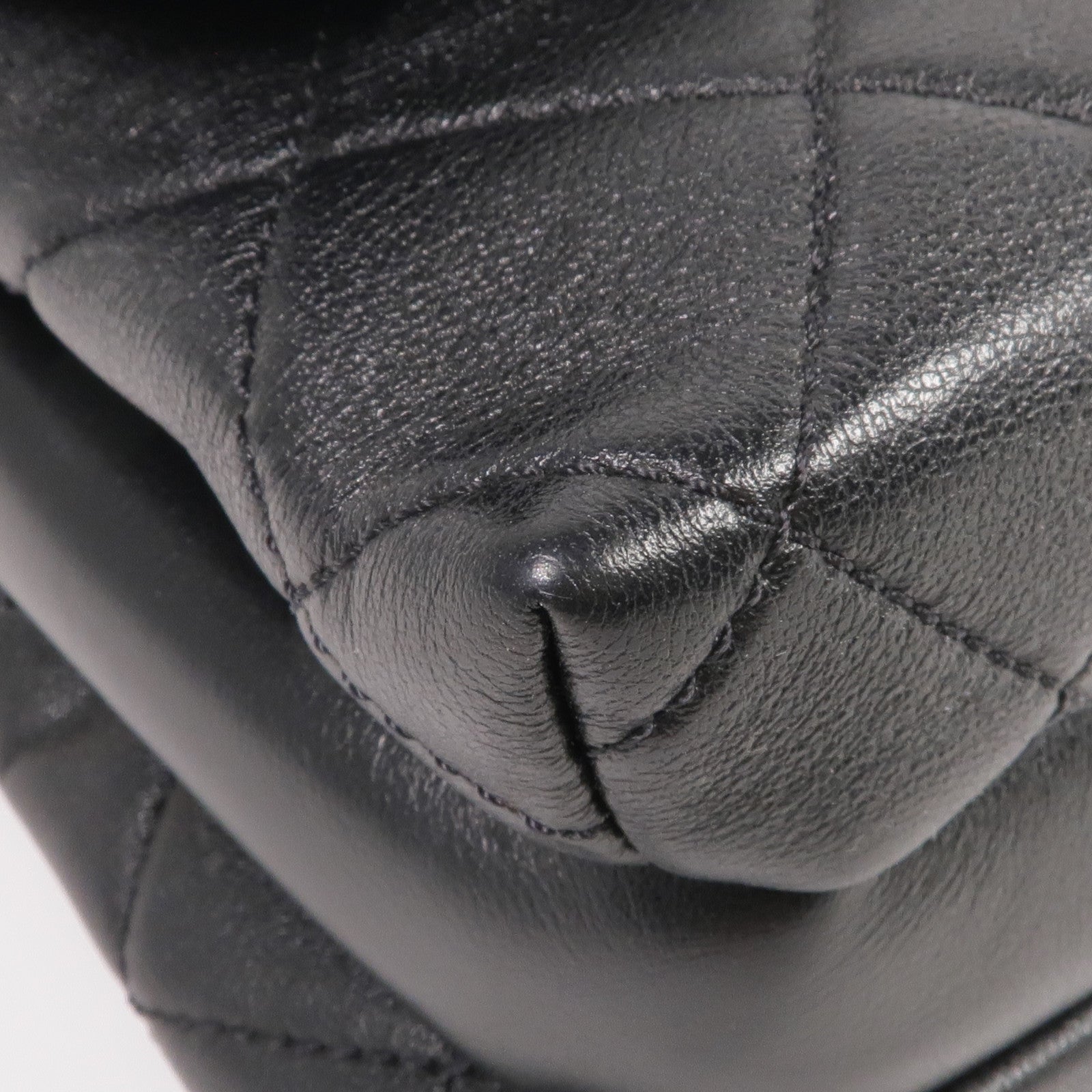 CHANEL 牛皮皮革Chain Shoulder金扣鏈帶肩背袋