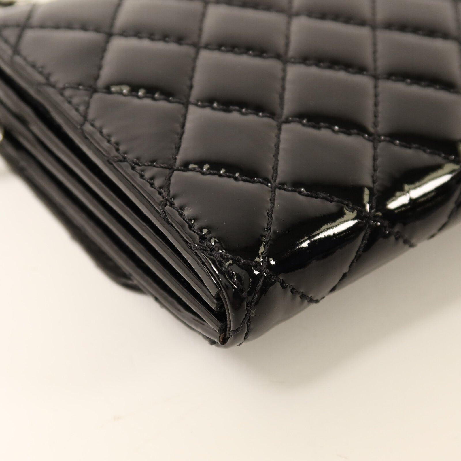 CHANEL 漆皮皮革Chain Shoulder銀扣鏈帶肩背袋