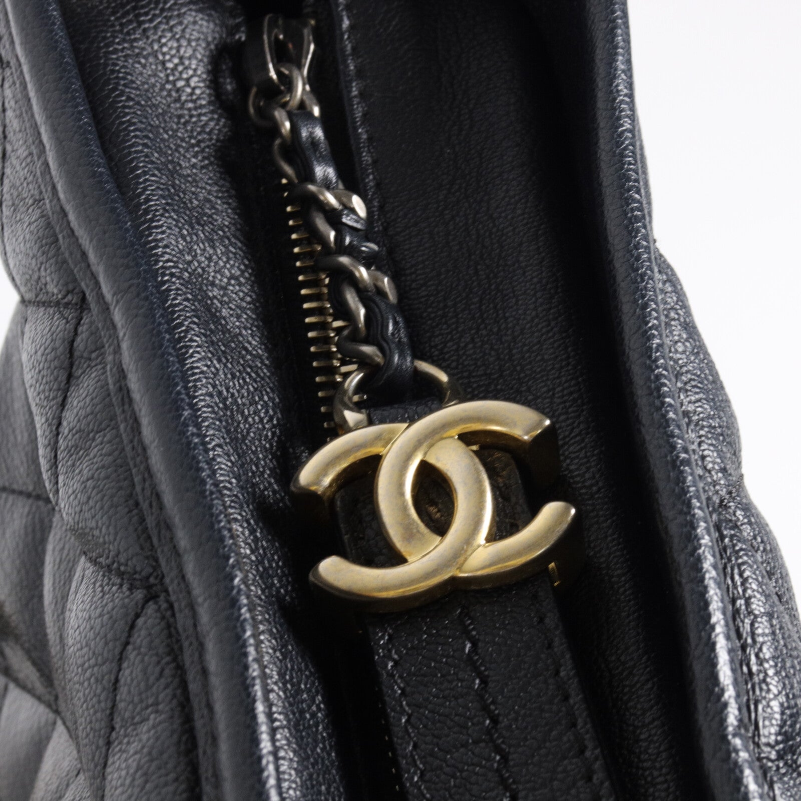 CHANEL 牛皮皮革Gabrielle Hobo Bag鏈帶肩背袋